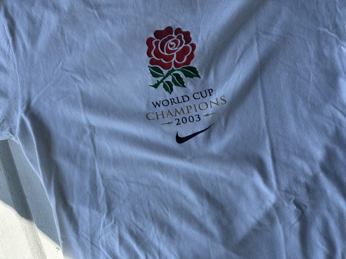 Nike VNTG🚨 NIKE 2003 WORLD CUP CHAMPIONS BIG LOGO TEE Size US M / EU 48-50 / 2 - 3 Thumbnail