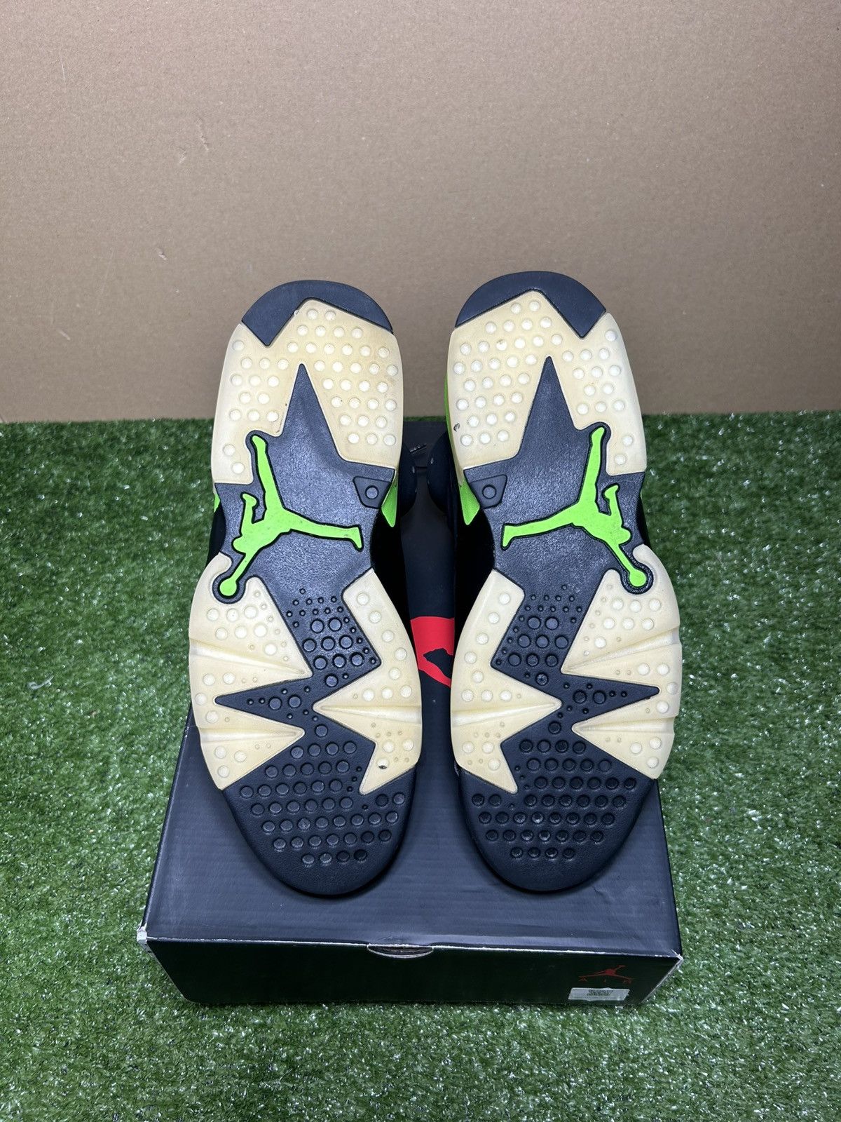 Jordan Brand Jordan 6 electric green Size US 9 / EU 42 - 9 Thumbnail