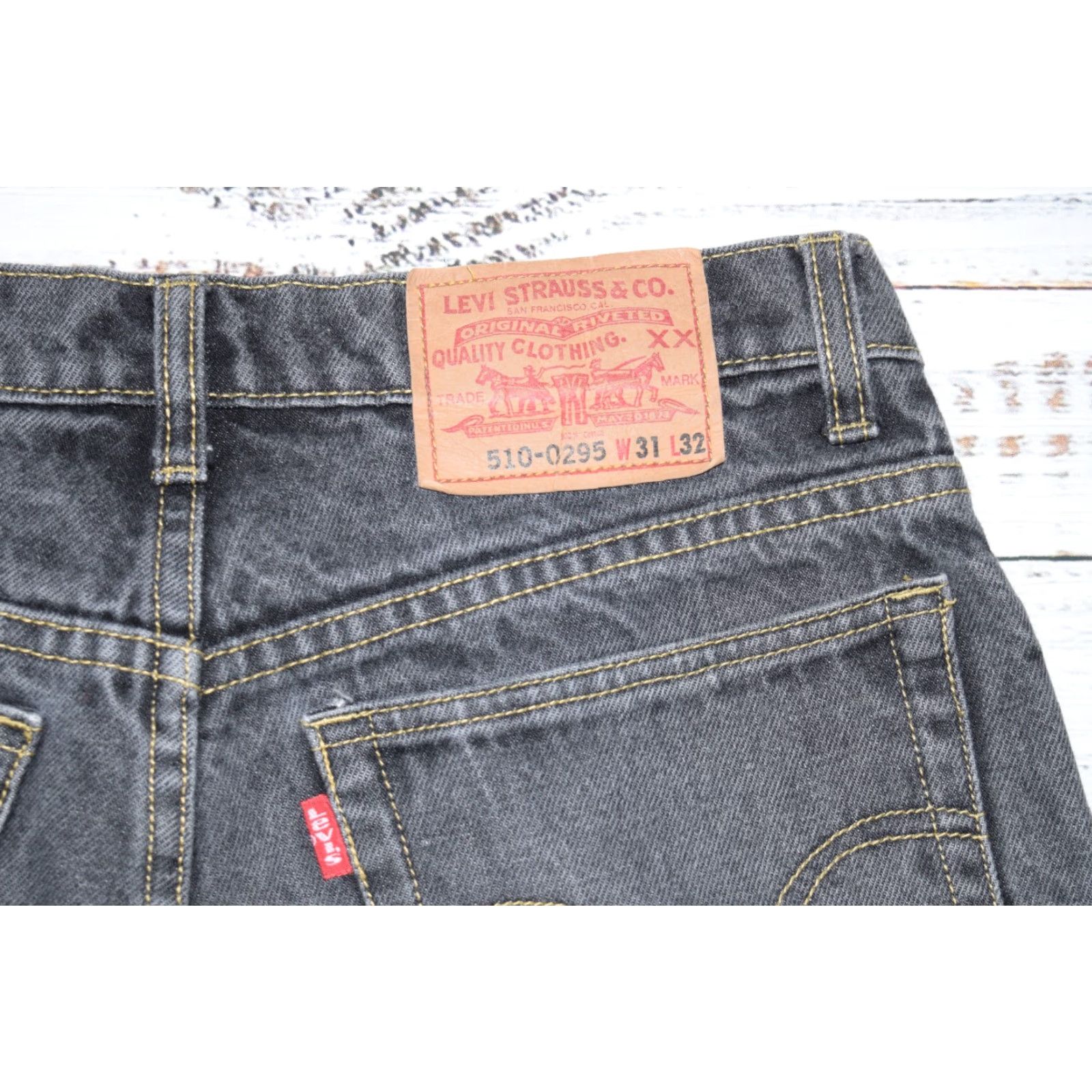 Levi's VINTAGE Levi's 510 Jeans Women 29 High Waist Tapered 80s Cut Hem Black Faded Womens Size 29" - 7 Thumbnail