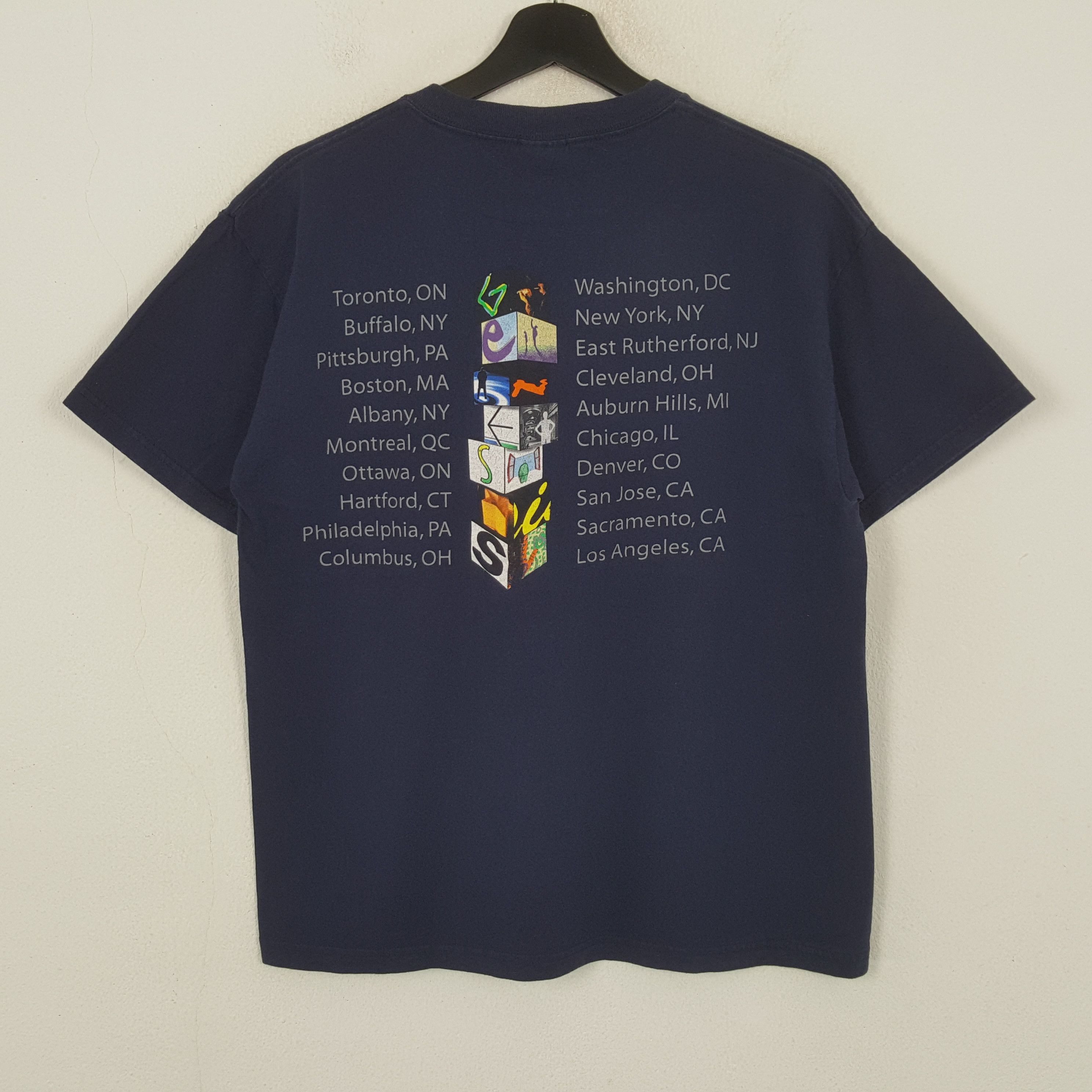 Band Tees Genesis Rock Band Music Tshirt RR24 Size US M / EU 48-50 / 2 - 3 Thumbnail