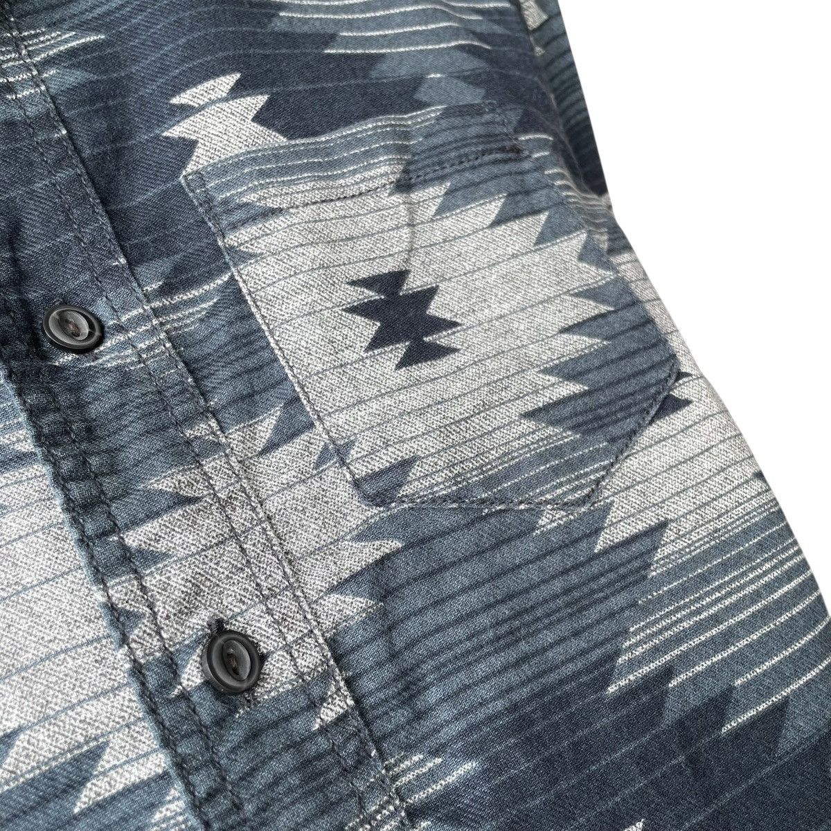 American Eagle Outfitters American Eagle Outfitters Native Navajo Casual Shirt Size US S / EU 44-46 / 1 - 6 Thumbnail