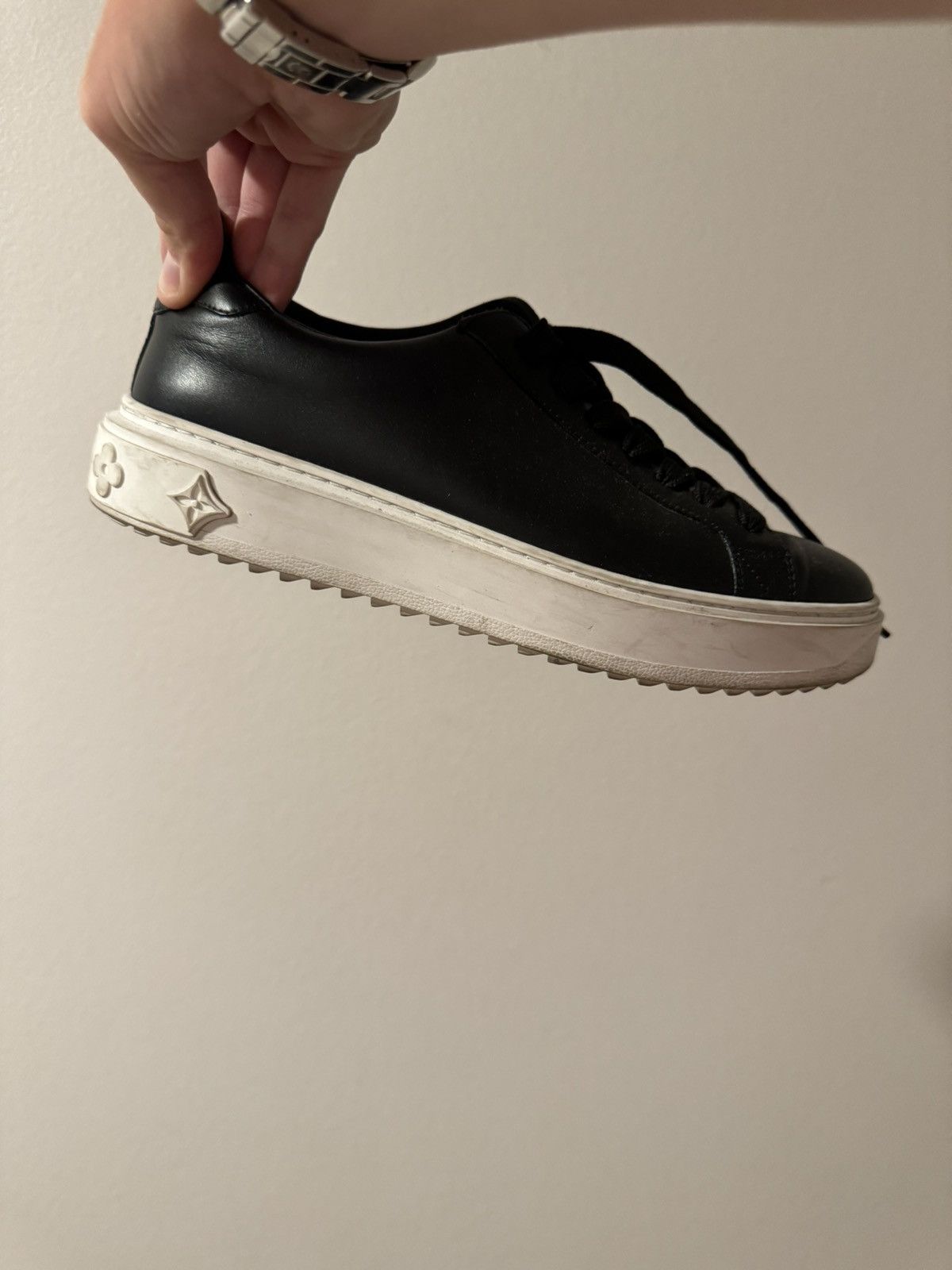 Louis Vuitton Louis Vuitton Time Out Sneaker Size US 8 / IT 38 - 3 Thumbnail