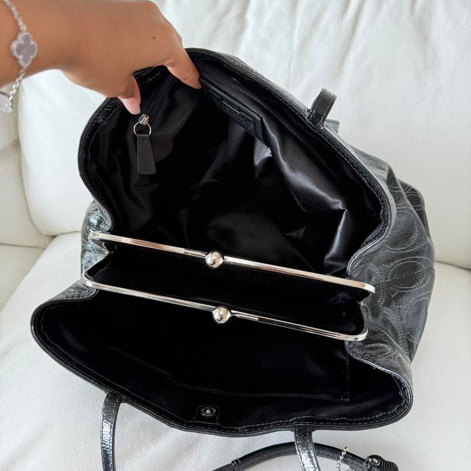 Coach Authentic coach black patent leather shoulder bag Size ONE SIZE - 5 Thumbnail