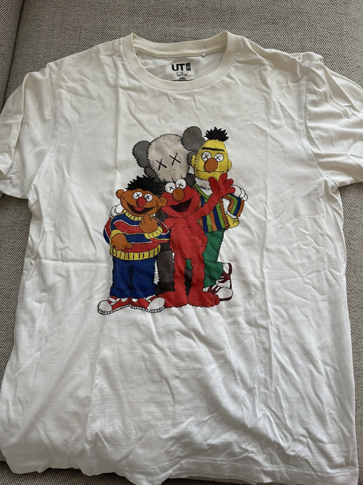 Kaws × Uniqlo Kaws Uniqlo Tshirts Bundle Size US S / EU 44-46 / 1 - 4 Thumbnail
