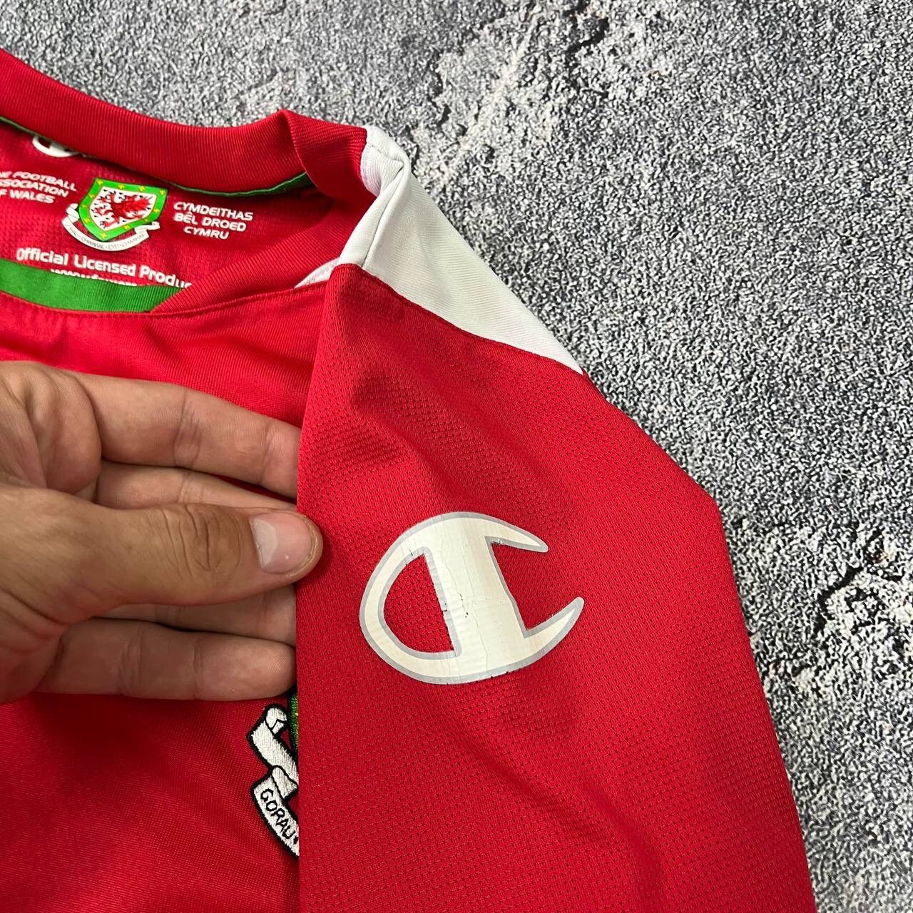 Champion Vintage Wales Team 2008/2010 Football Soccer Shirt Jersey Size US S / EU 44-46 / 1 - 5 Thumbnail