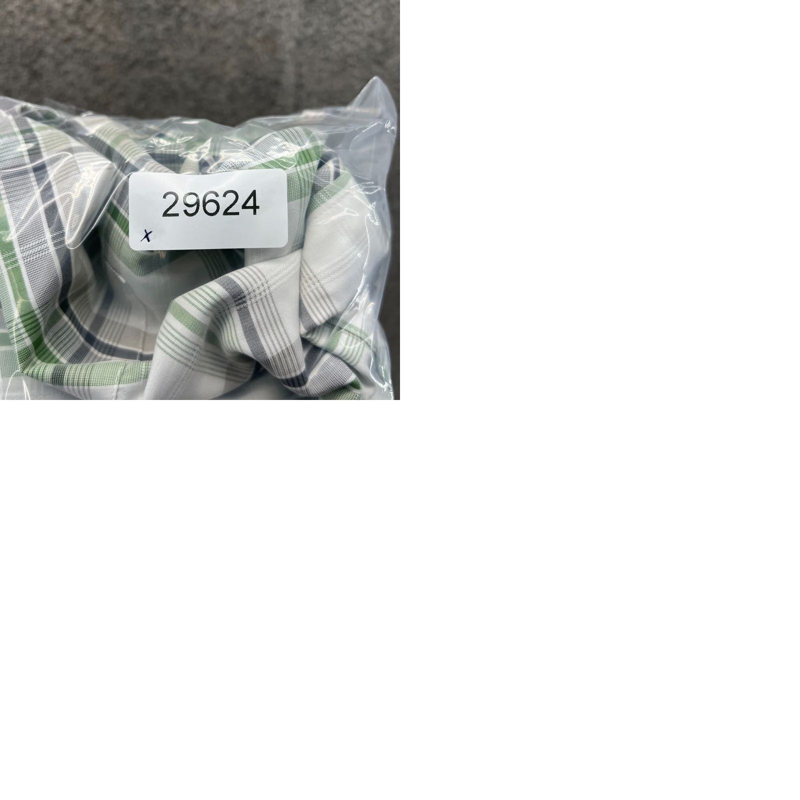 Quiksilver VINTAGE Quiksilver Shirt Mens XL Green White Button Down Plaid Short Sleeve Preppy Casual Workwear Mens XL Green Plaid Button-Up Size US XL / EU 56 / 4 - 9 Thumbnail