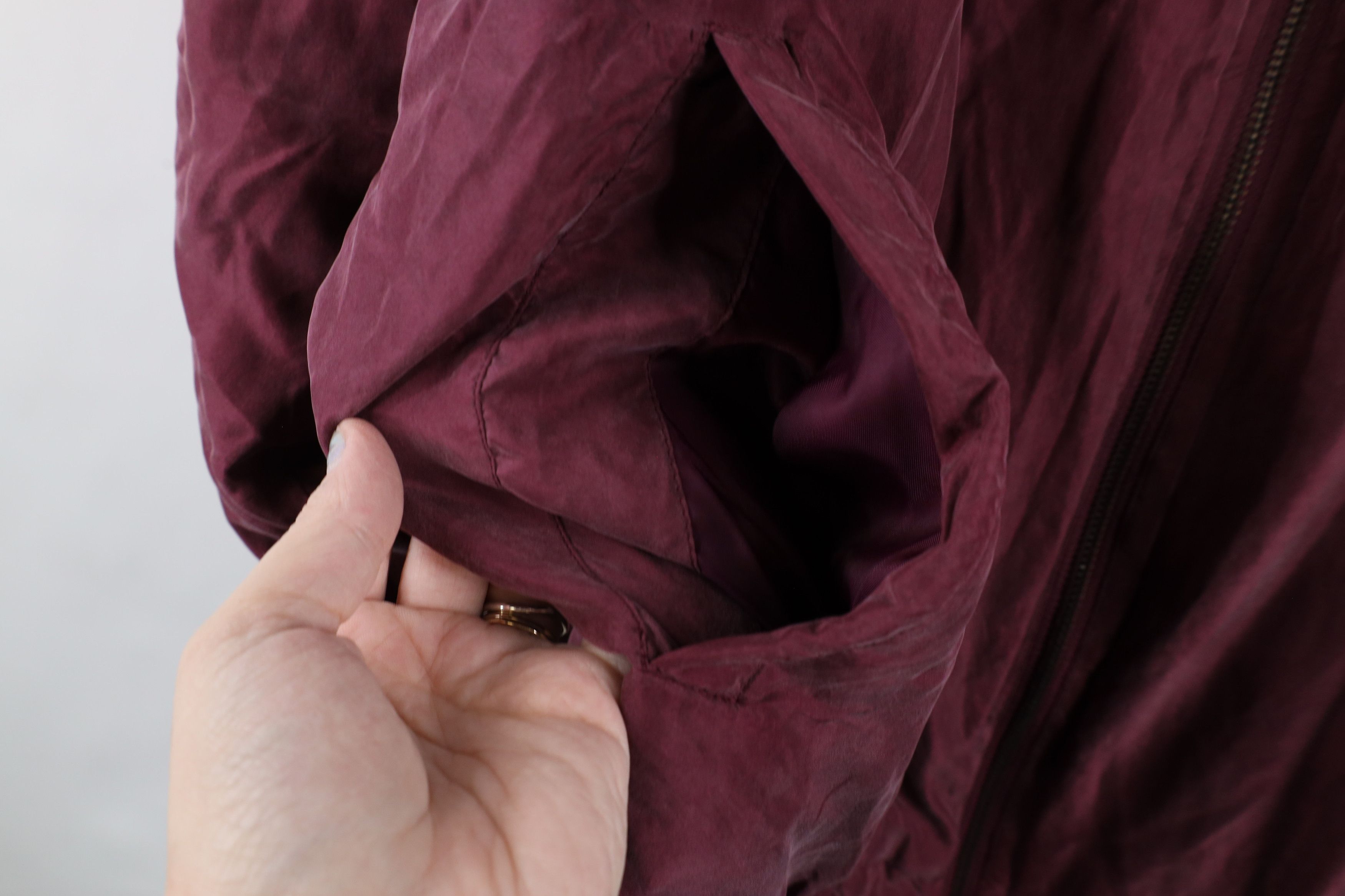 Vintage Vintage 90s Streetwear Quilted Silk Bomber Jacket Maroon Size US M / EU 48-50 / 2 - 7 Thumbnail
