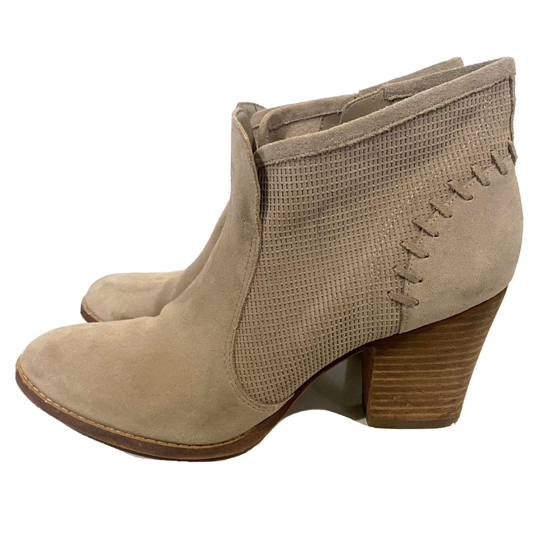 Marc Fisher VINTAGE Marc Fisher Women’s Bootie Booties Beige Suede Leather Block Heels Sz 10 M Womens Boots Size US 10 / IT 40 - 6 Thumbnail