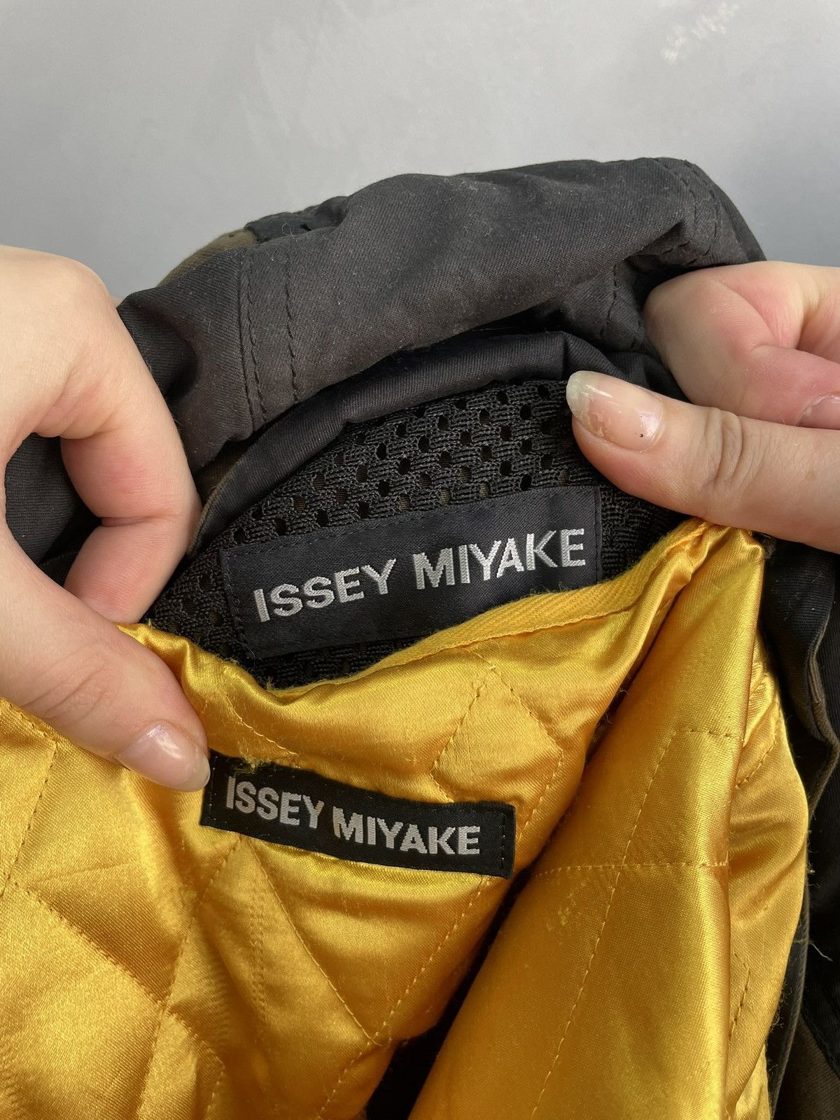 Issey Miyake Issey Miyake Green Multi-Pocket Long Coat Size M Size US M / EU 48-50 / 2 - 16 Thumbnail