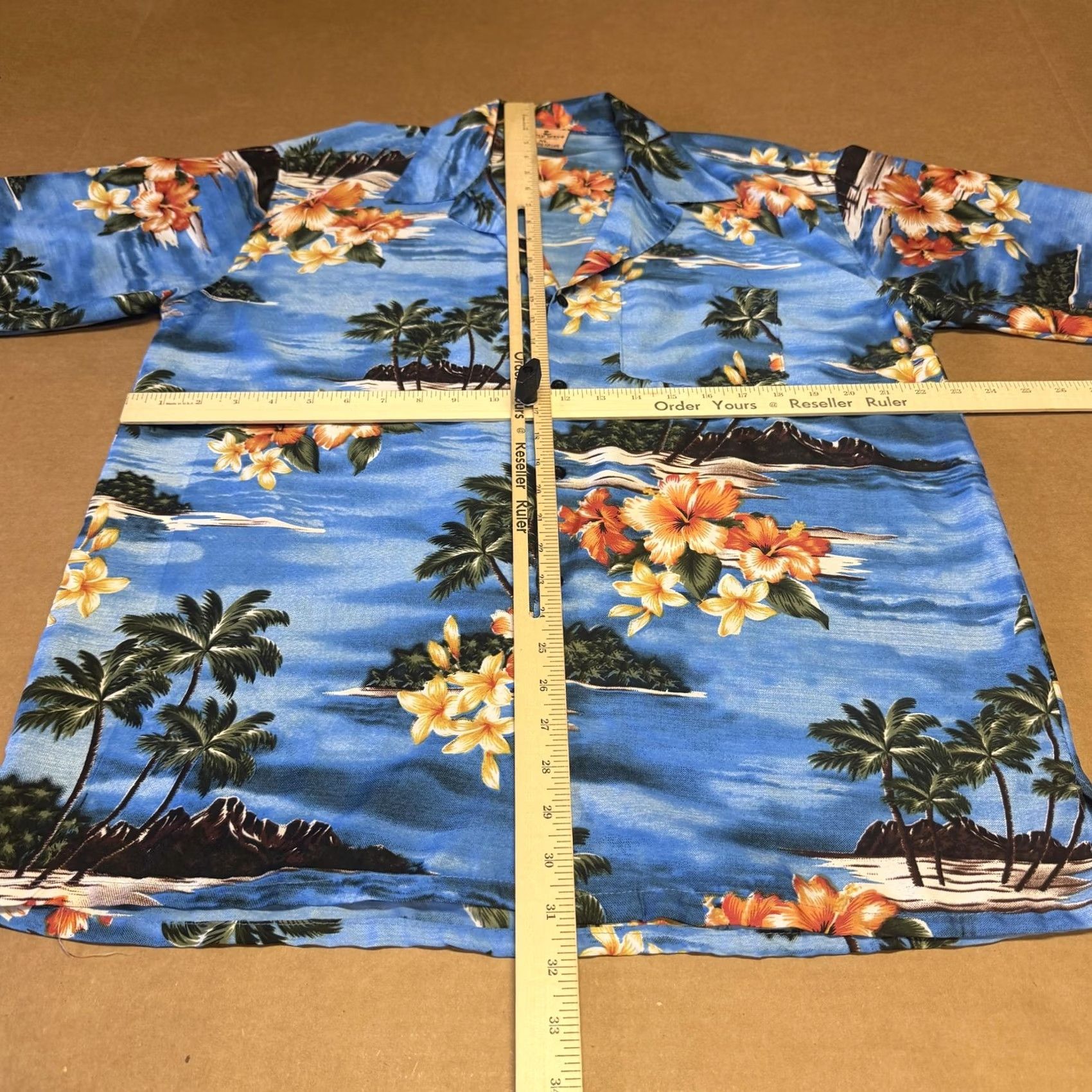 Vintage Salty Wave Hawaiian Shirt Mens XL Blue Floral Palm Tree Tropical Button Up - Short Sleeve - Casual Beachwear - 100% Viscose Size US XL / EU 56 / 4 - 6 Thumbnail