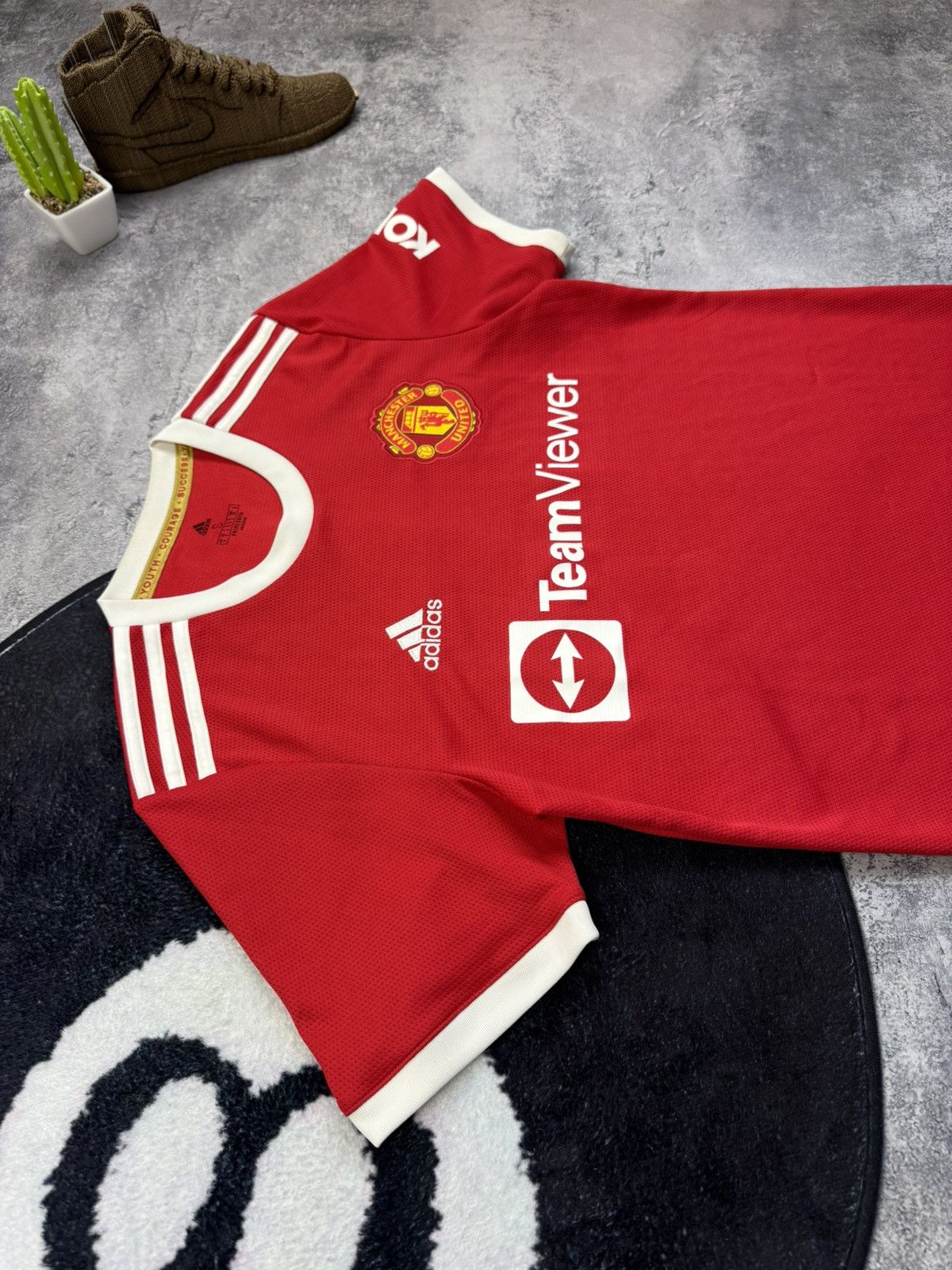 Adidas MANCHESTER UNITED 2021-2022 HOME FOOTBALL JERSEY ADIDAS Size US S / EU 44-46 / 1 - 2 Thumbnail