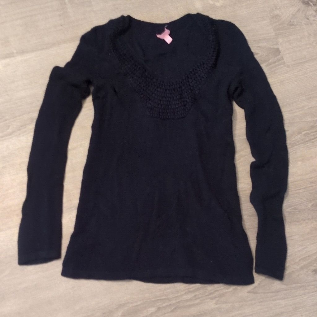 Lilly Pulitzer Lilly Pulitzer wool viscose blend navy sweater size medium Size M / US 6-8 / IT 42-44 - 1 Thumbnail