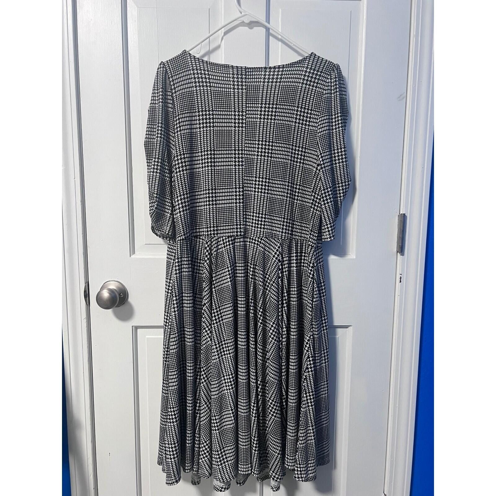 Other Torrid Dress Womens 2 Black White Excellent Houndstooth Size XXL / US 16-18 / IT 52-54 - 2 Thumbnail