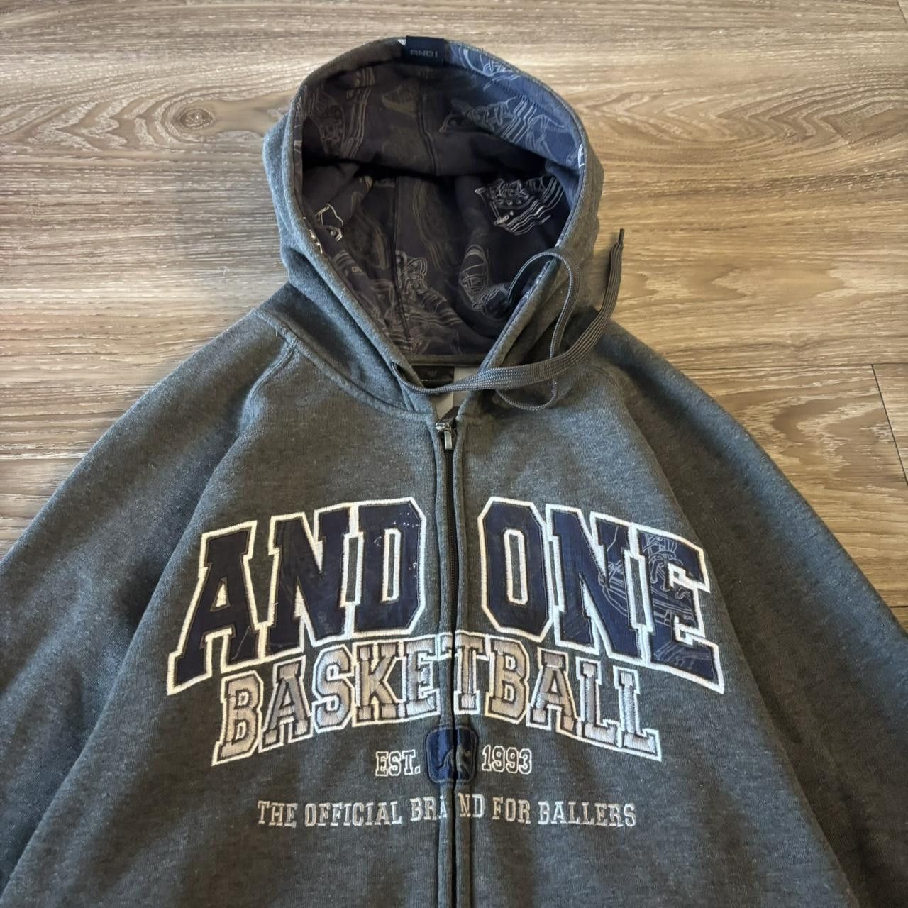 Vintage Crazy Vintage Y2K/2000s Grey And1 Streetwear Skater Style Zip Up Hoodie! Size L Size US L / EU 52-54 / 3 - 2 Thumbnail