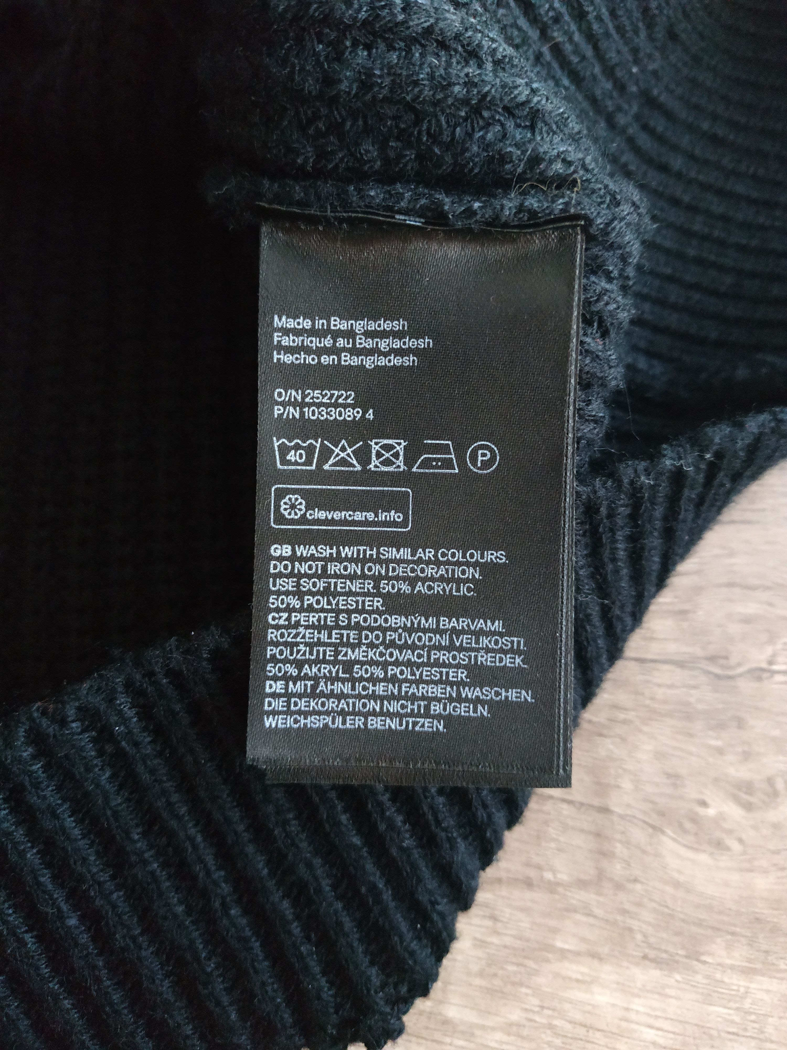 Designer × H&M H&M x Smiley Women's Knit Vest/ Sweat/ Pullover, s. SMALL Size S / US 4 / IT 40 - 8 Thumbnail