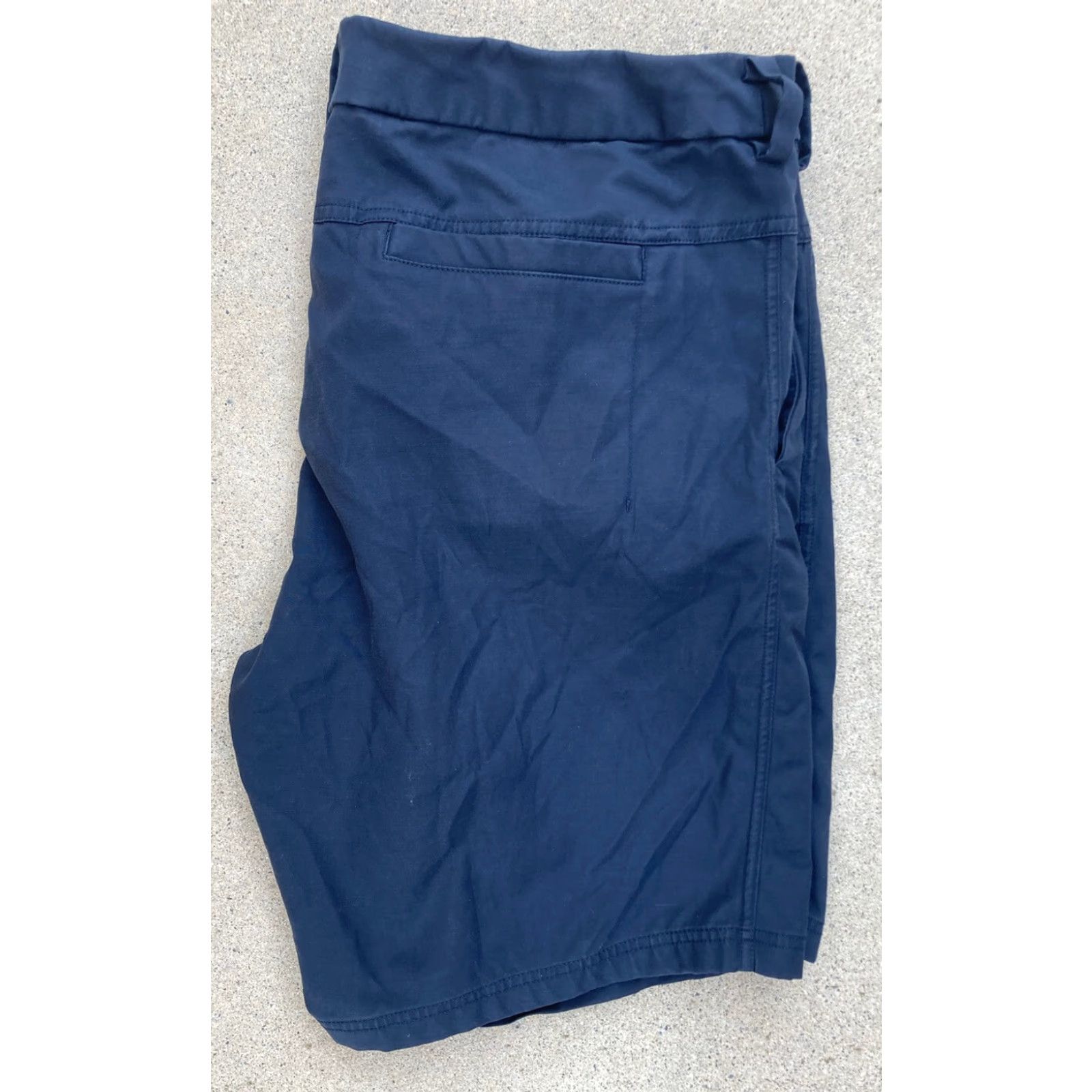 Lululemon VINTAGE? No. Size US 36 / EU 52 - 7 Thumbnail