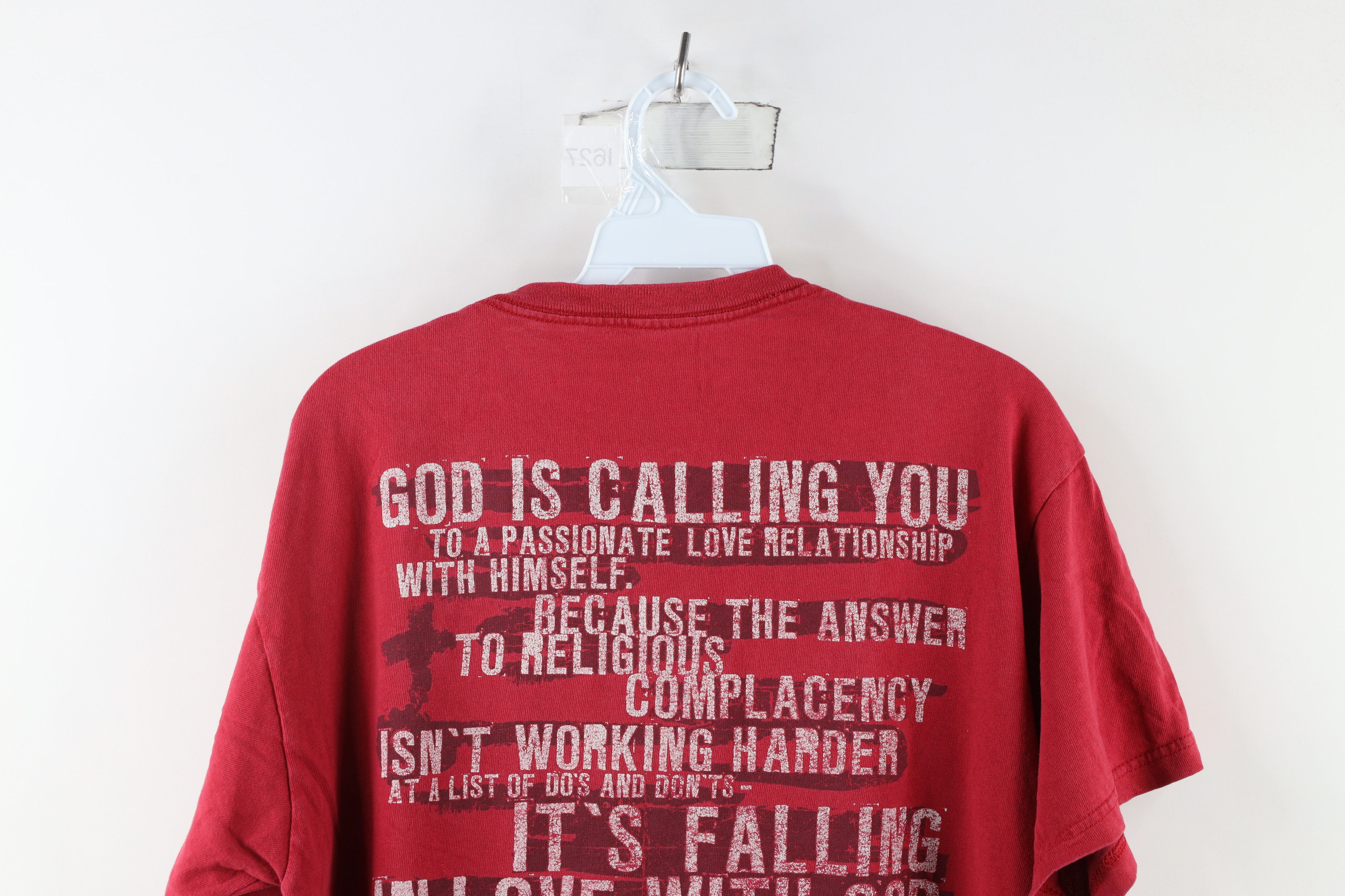 Vintage Vintage Y2K Christian God Is Love All Powerful T-Shirt Red Size US L / EU 52-54 / 3 - 11 Thumbnail