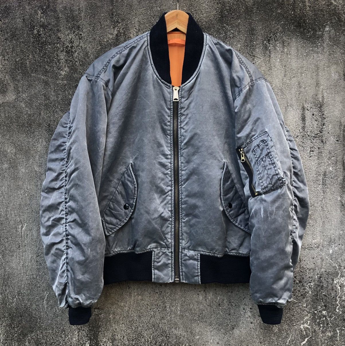 Vintage Vintage Sun Faded Flyers Man Intermediate Ma-1 Bomber Jacket Size US L / EU 52-54 / 3 - 10 Thumbnail