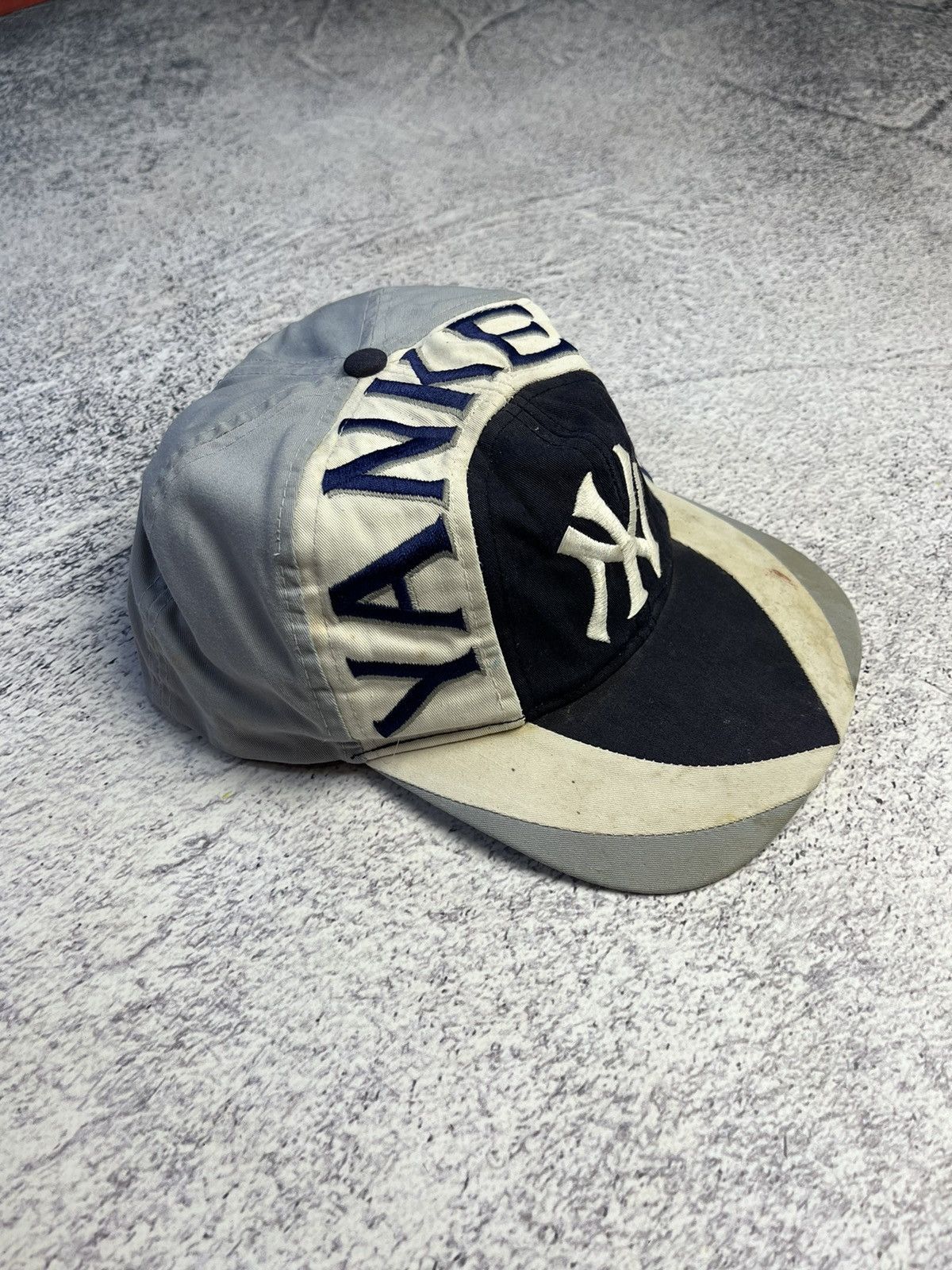 MLB Crazy Vintage Y2K New York Yankees Cap Drill Graffiti Style Size ONE SIZE - 3 Thumbnail