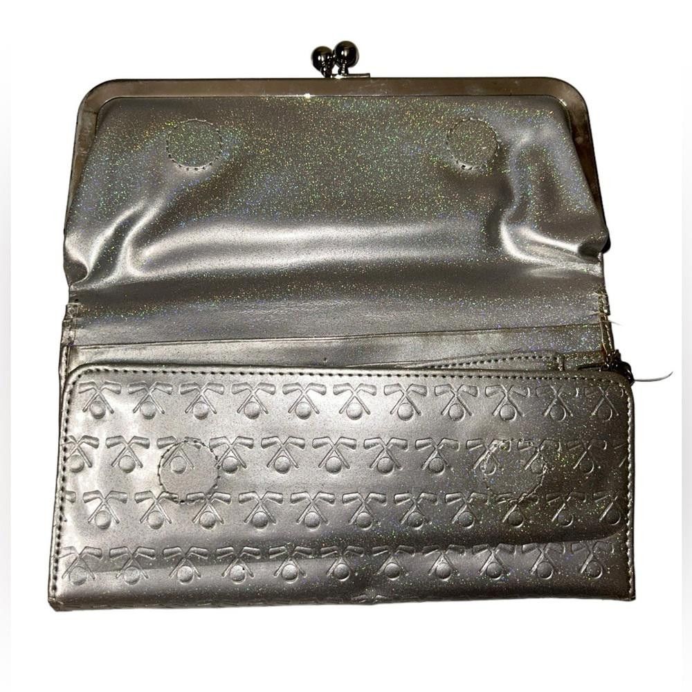 Designer NWT Vintage Embossed Silver Golf Clutch Size ONE SIZE - 4 Thumbnail