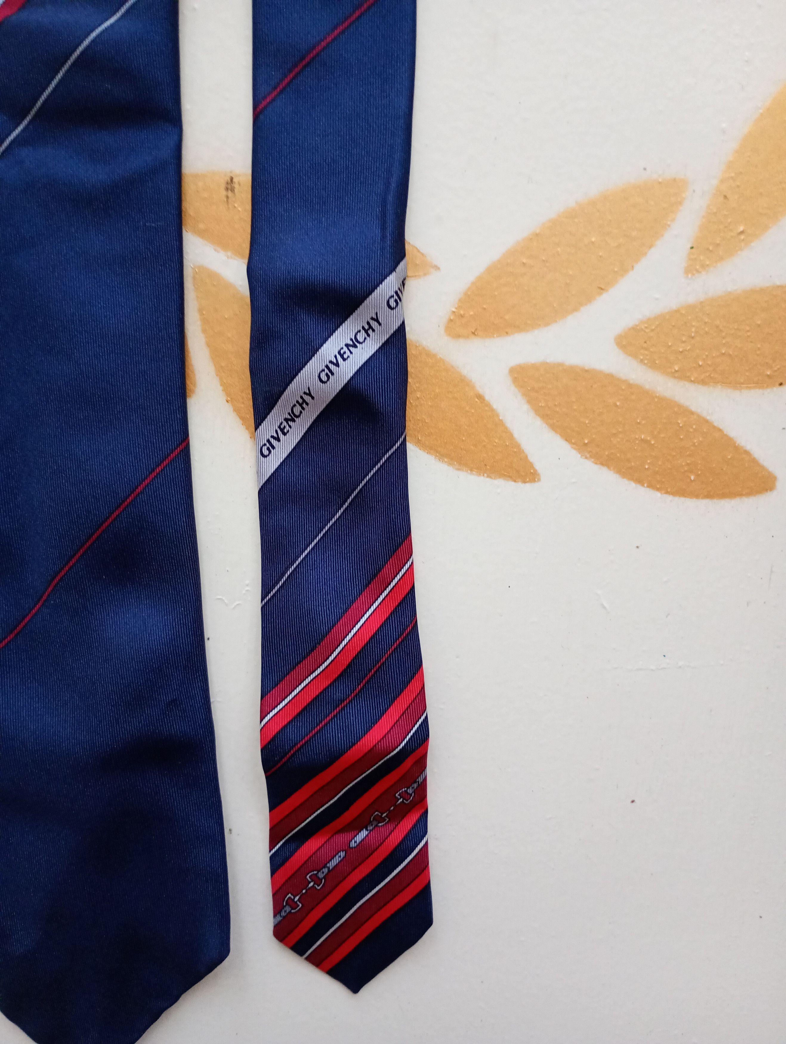 Givenchy Givenchy Tie Vintage Size ONE SIZE - 6 Thumbnail