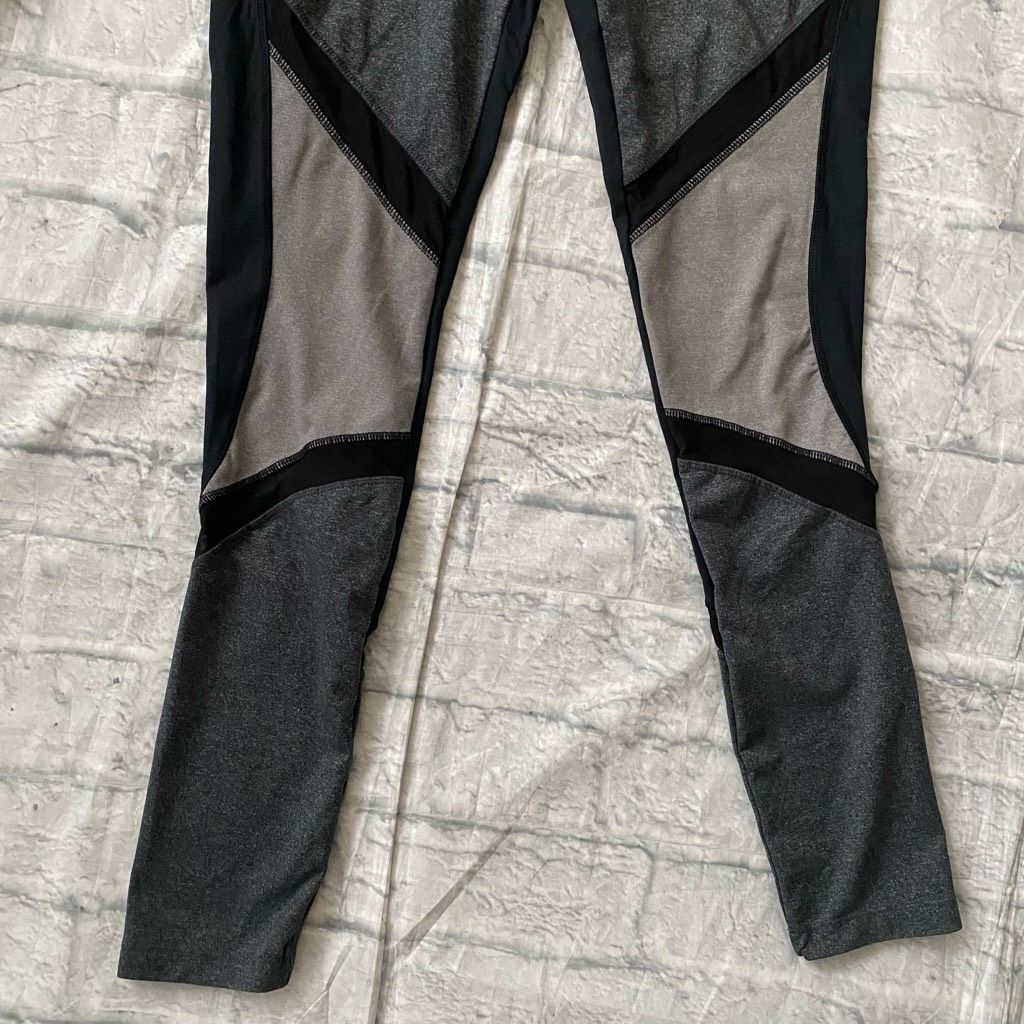 Avia Avia women S pull on multicolor compression leggings with me Size 27" / US 4 / IT 40 - 2 Thumbnail