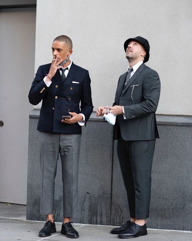 Thom Browne Thom Browne size0 Dark blue double lapel suit Size 38L - 7 Thumbnail