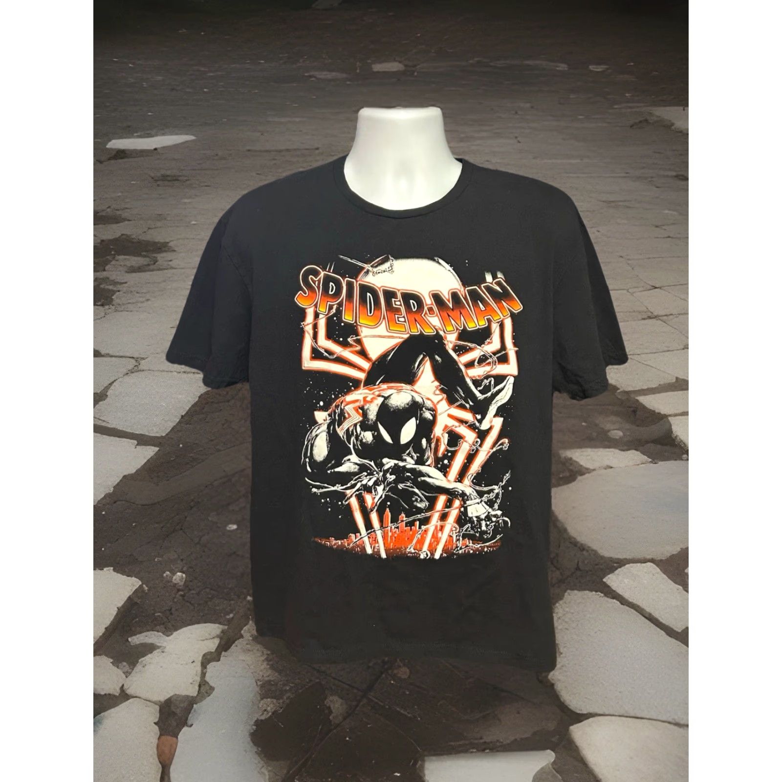 Vintage Spider-Man Black Symbiote Suit Swinging Shirt Men Large Black Short Sleeve Logo Graphic Tee Marvel Comics Movie Marvel Shirt Men L Black Graphic Tee Size US L / EU 52-54 / 3 - 5 Thumbnail