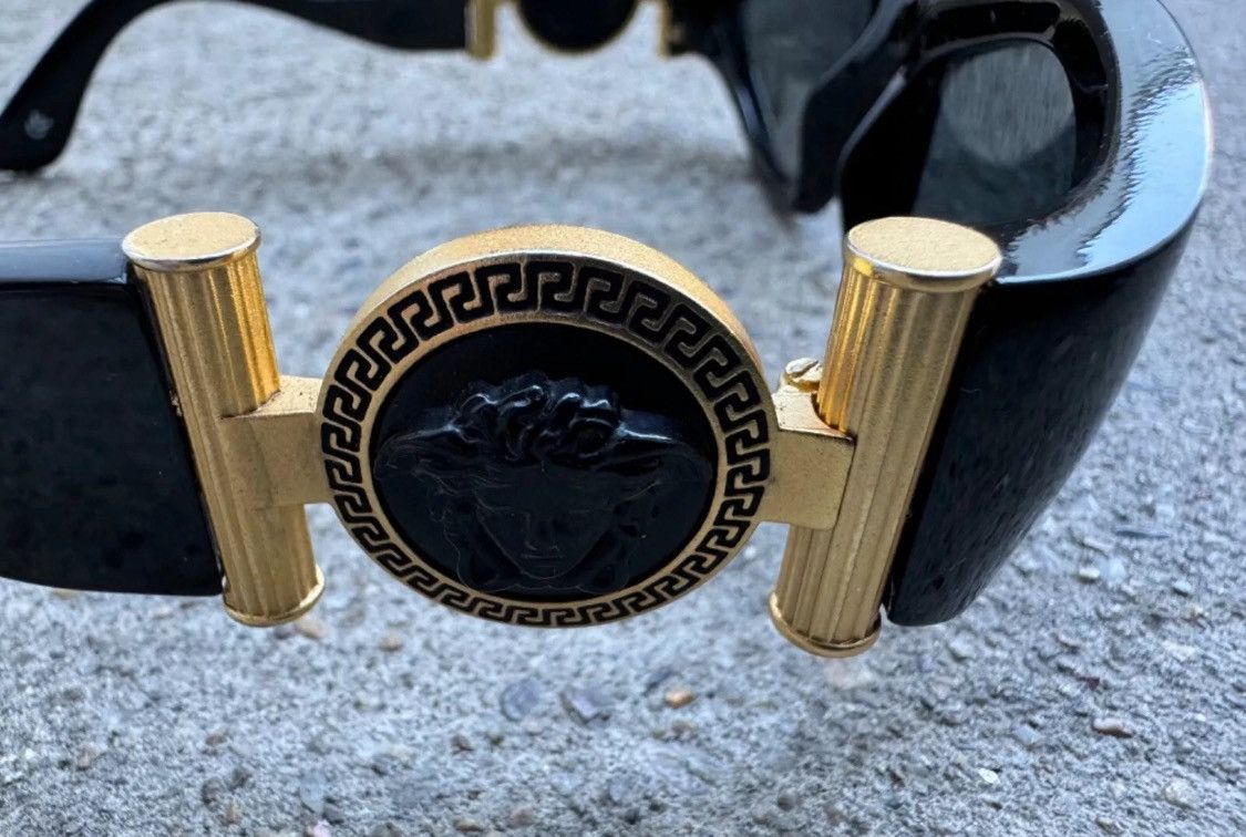 Versace Vintage💥Gianni Versace💥Sunglasses (MOD.618/B COL.852 Size ONE SIZE - 10 Thumbnail