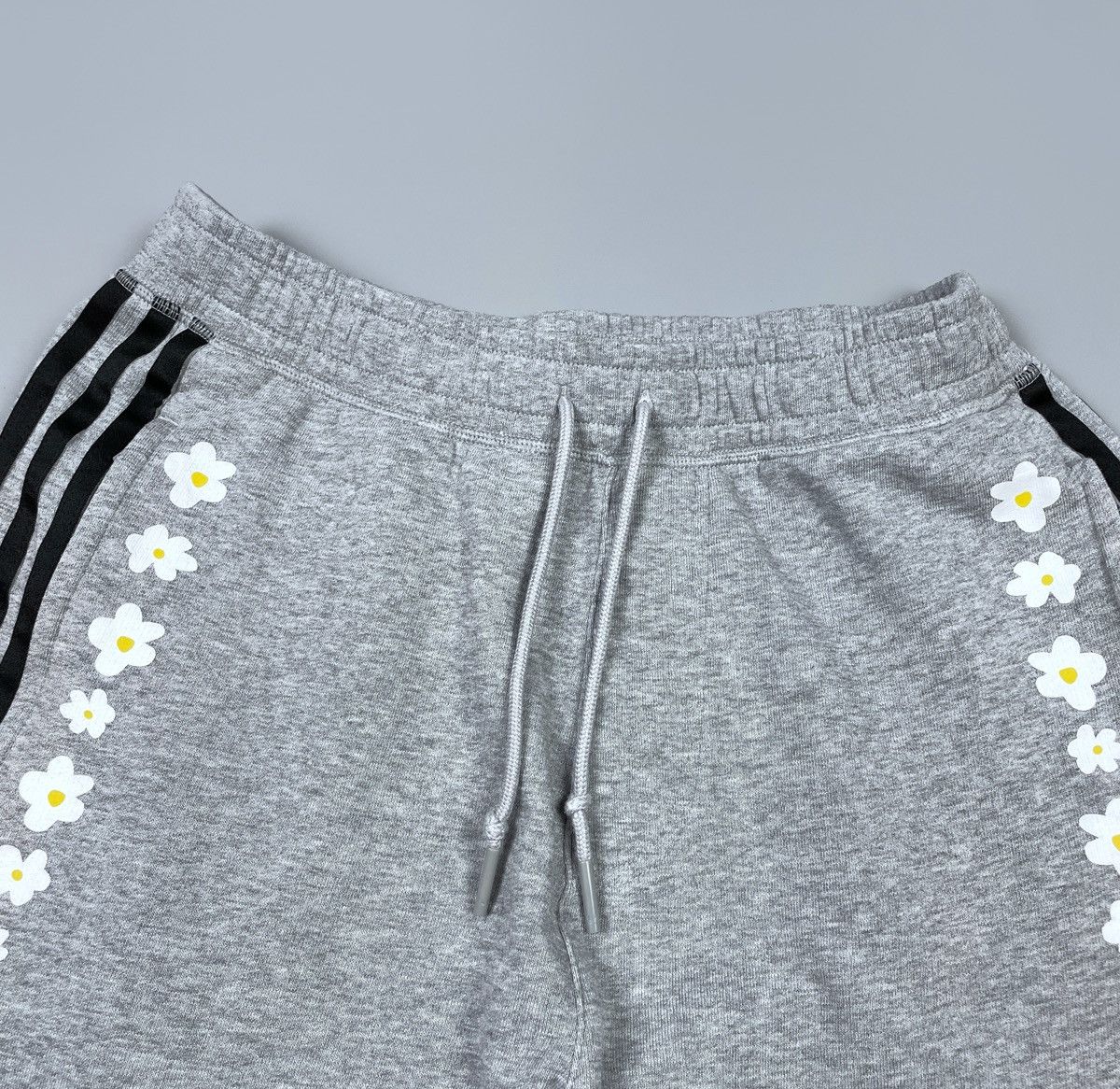 Adidas × Pharrell Pharrell Williams x Adidas Kauwela Long Cotton Shorts Size S Size US 30 / EU 46 - 3 Thumbnail