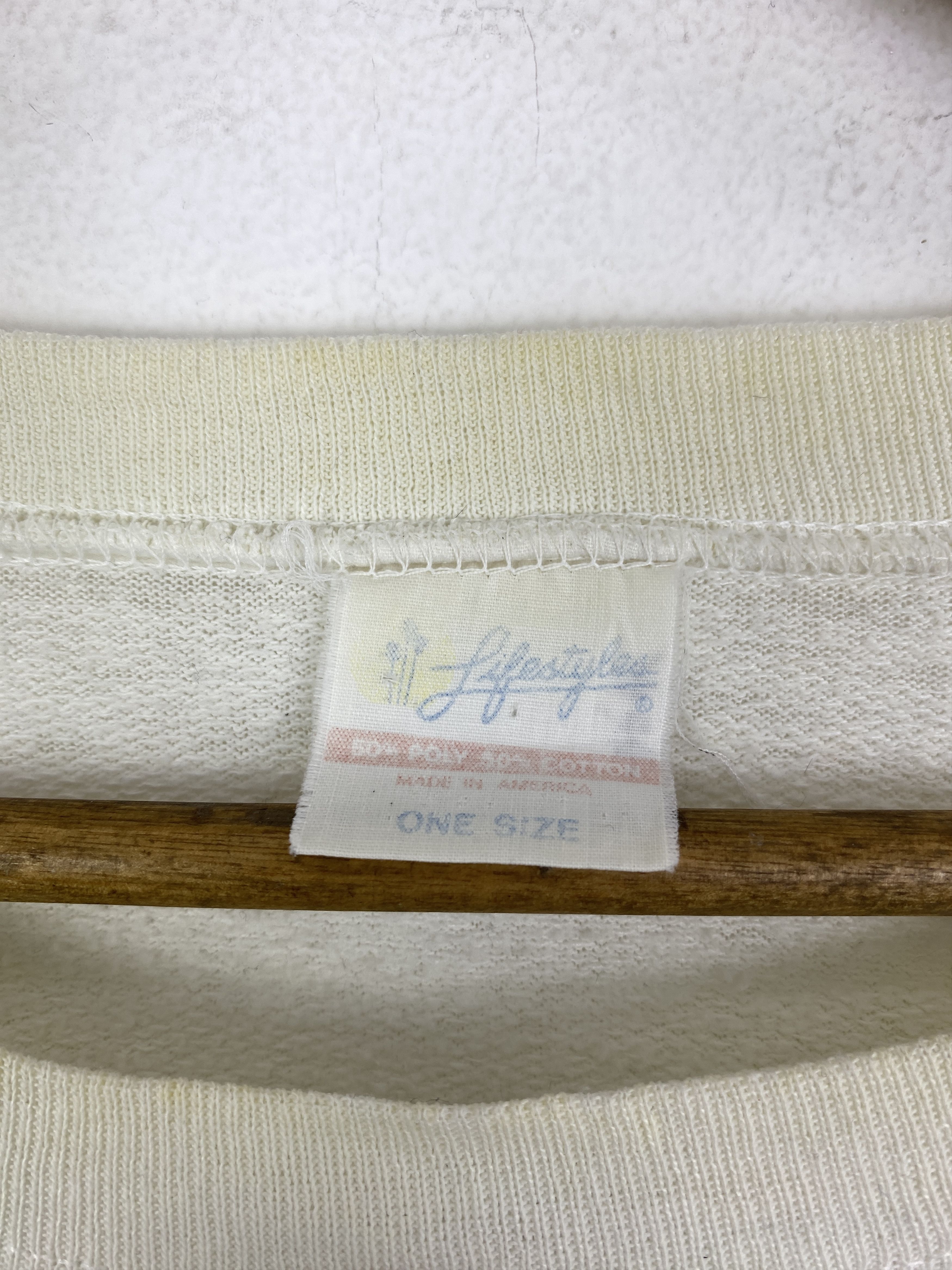 Vintage Vintage 90s Maui All overprinted Pullover Sweatshirt SH0219 Size US L / EU 52-54 / 3 - 8 Thumbnail