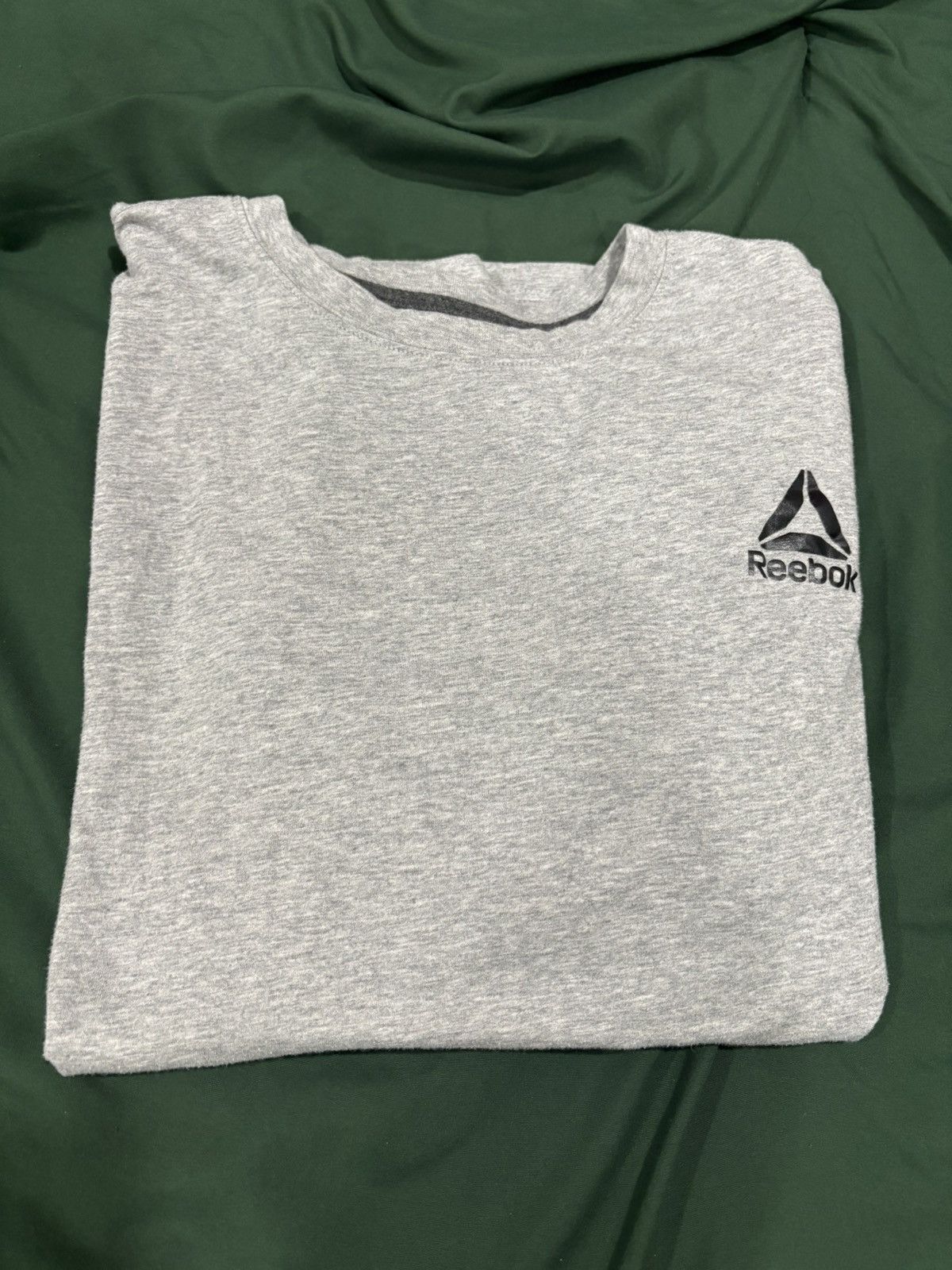 Reebok Gray Reebok long sleeve size L Size US L / EU 52-54 / 3 - 5 Thumbnail