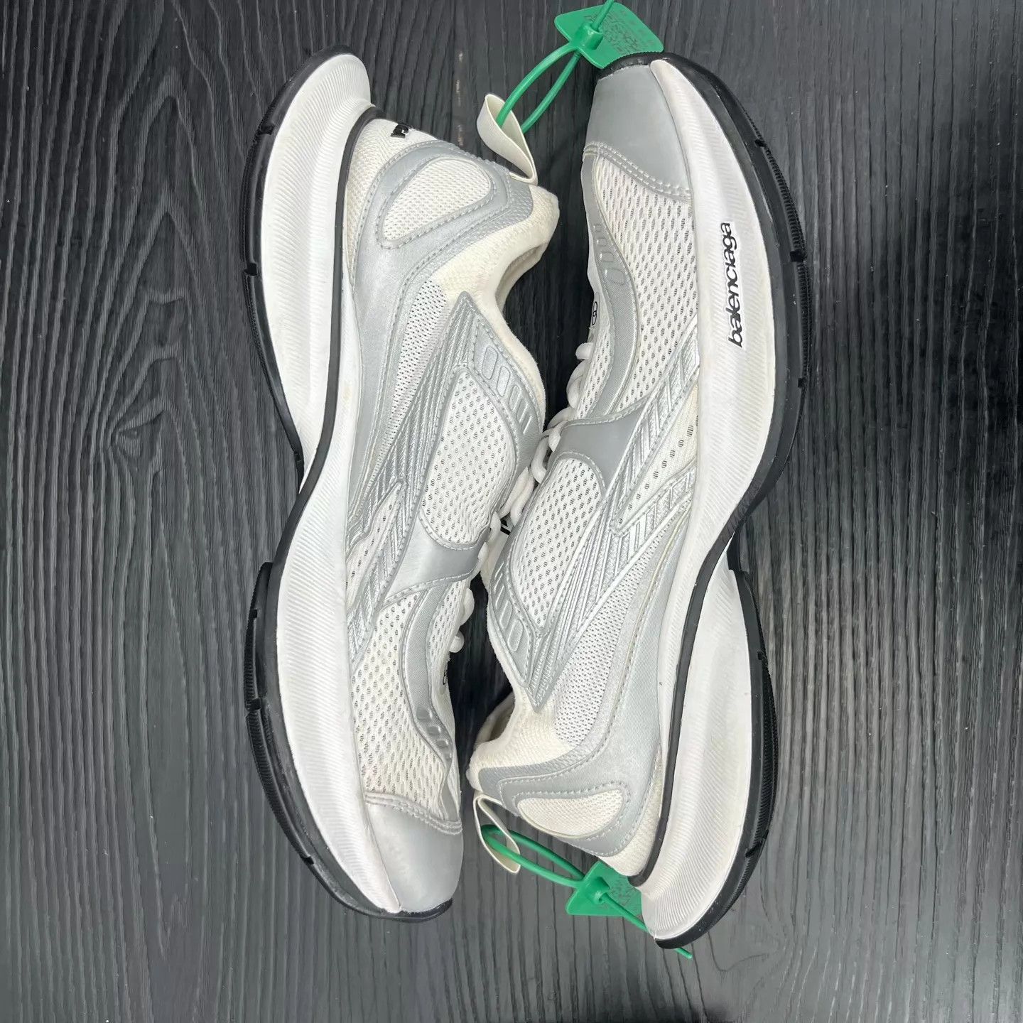 Balenciaga Balenciaga Circuit Silver 44 Mint Size US 11 / EU 44 - 2 Thumbnail