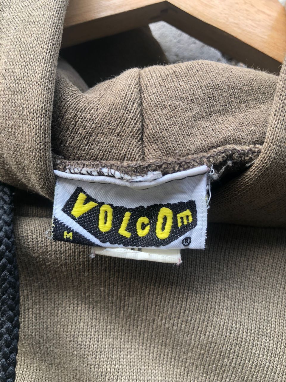 Volcom Vintage 90s Volcom Hoodie Fullover Center Logo Back Hit Size US M / EU 48-50 / 2 - 15 Thumbnail