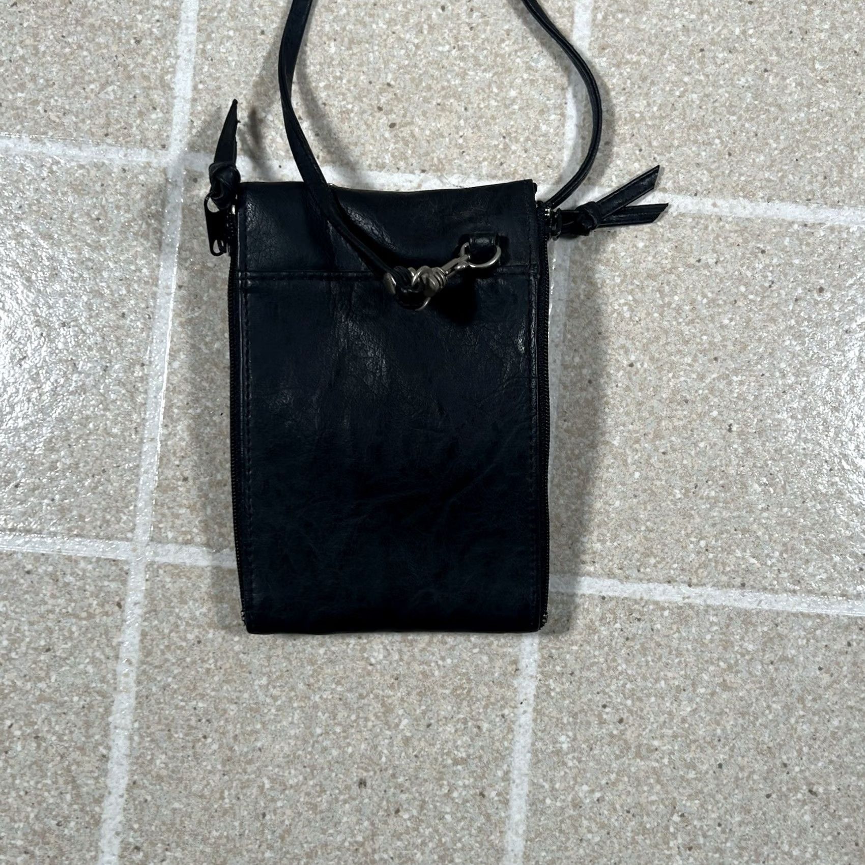 Vintage VINTAGE Black Leather Crossbody Bag Mirror Womens Size ONE SIZE - 3 Thumbnail