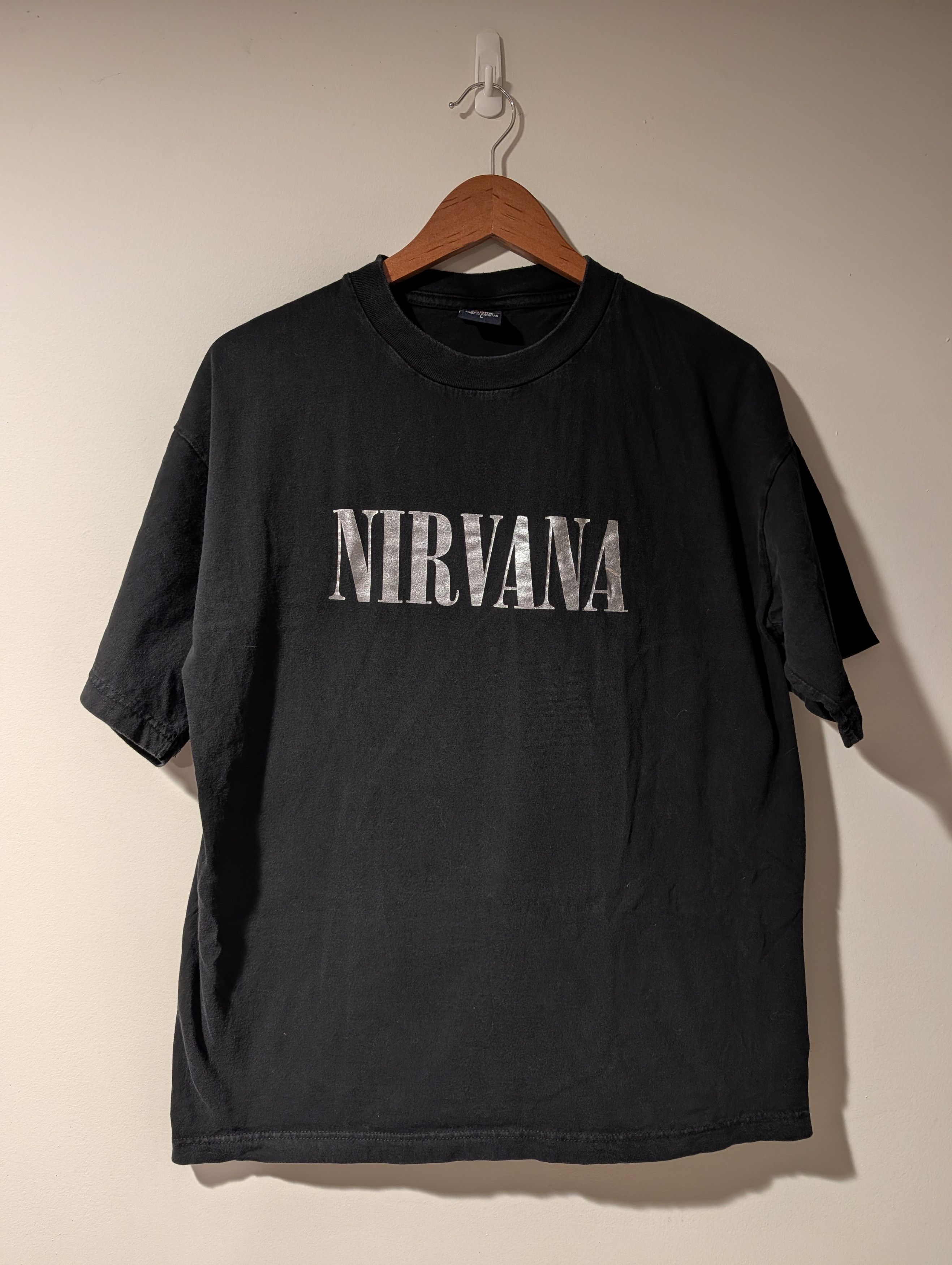 Band Tees Nirvana Band T Shirt Large Black Silver Block Logo PCM Size US L / EU 52-54 / 3 - 1 Thumbnail