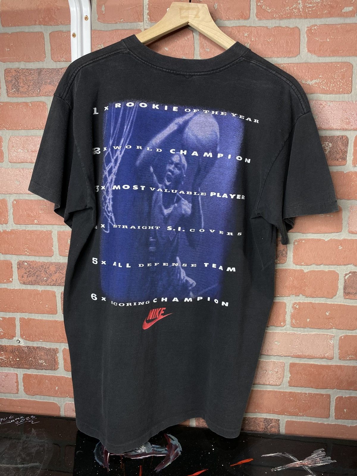 Vintage Vintage 90’s Michael Jordan Nike T-Shirt Size Medium Size US M / EU 48-50 / 2 - 2 Thumbnail