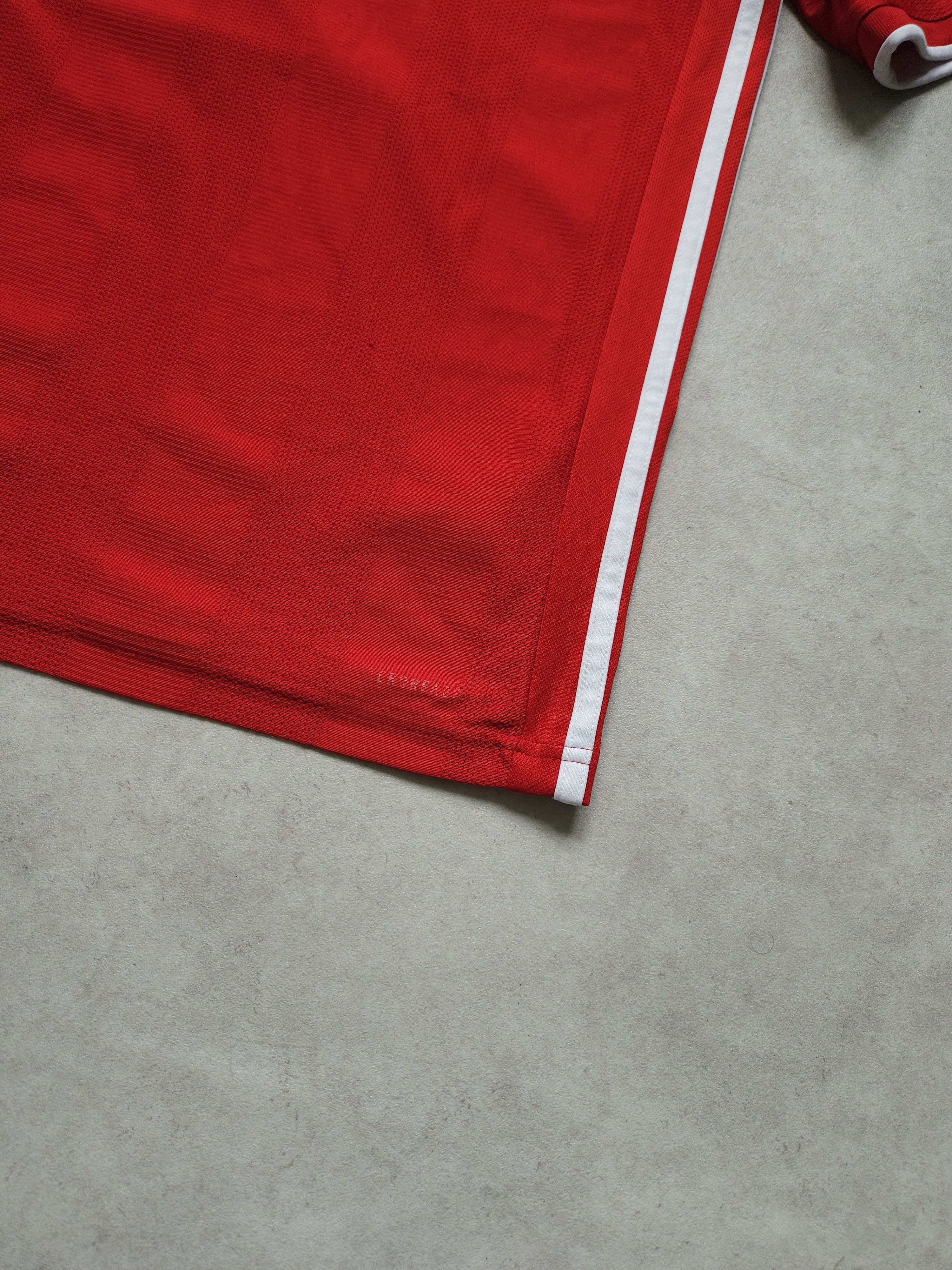 Adidas Bayern Munich 2019-2020 home jersey #7 Serge Gnabry Size US S / EU 44-46 / 1 - 6 Thumbnail