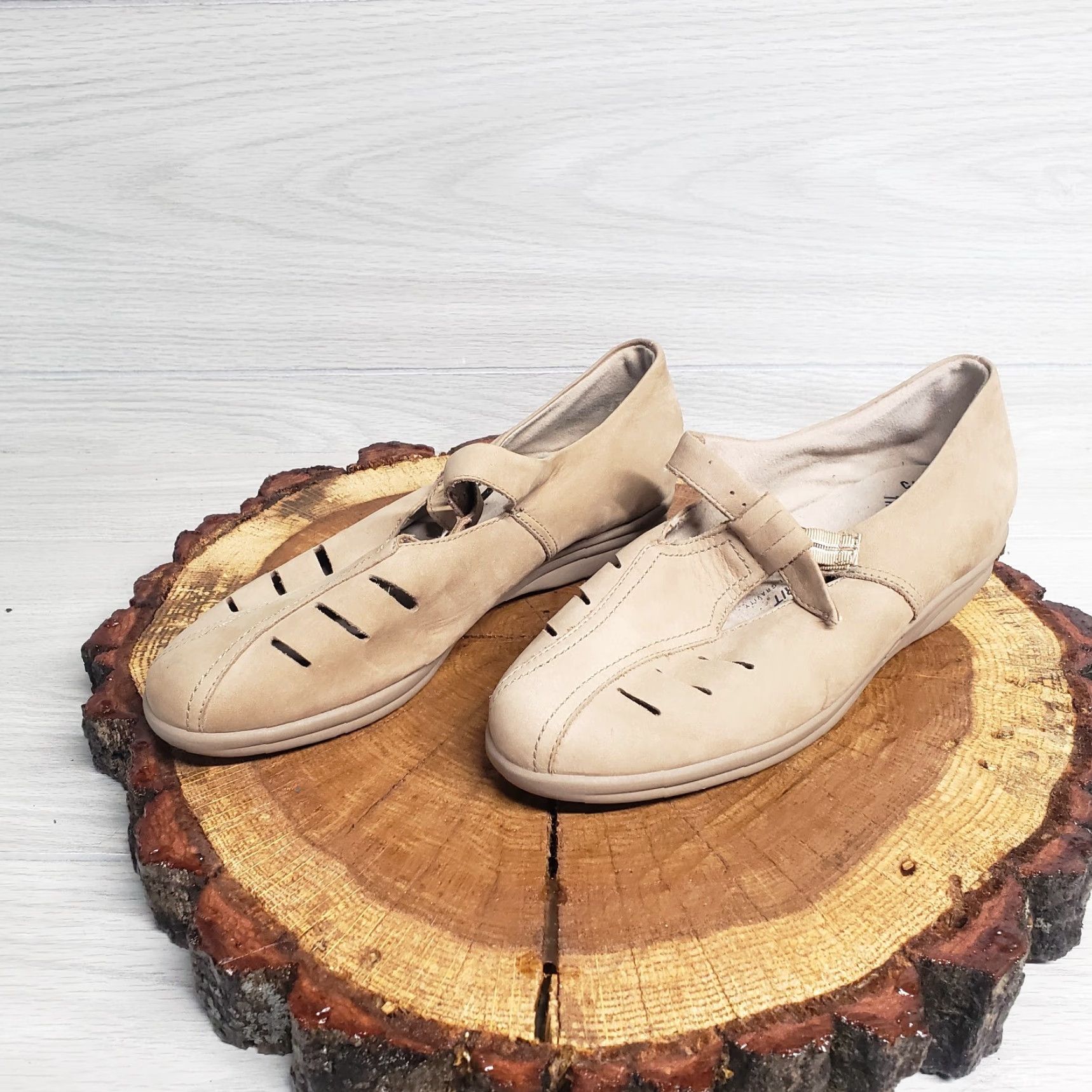 Vintage Easy Spirit Anti-Gravity Flats Women's Taupe Leather Suede Casual Size 8.5 M (Beige) Womens Shoes Size US 8.5 / IT 38.5 - 2 Thumbnail