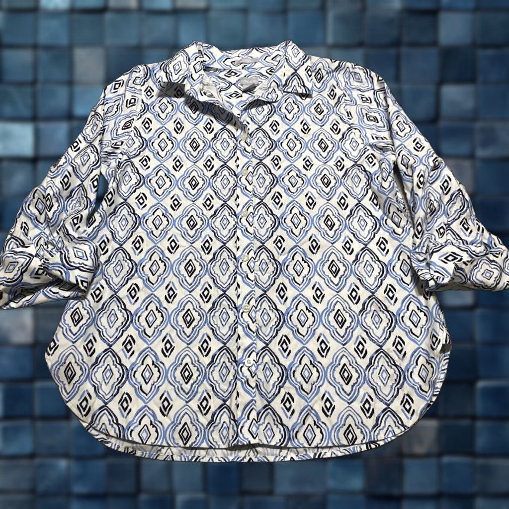 Vintage **Chico's Blue Medium Women's Geometric Button-Up Shirt** User: Chico's Blue Medium Women's Geometric Button-Up Shirt Size M / US 6-8 / IT 42-44 - 1 Thumbnail