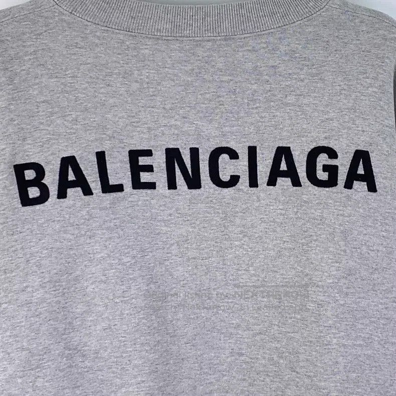 Balenciaga Balenciaga Gray Logo Letter Embroidered Cotton Crewneck Lo Size US S / EU 44-46 / 1 - 5 Thumbnail