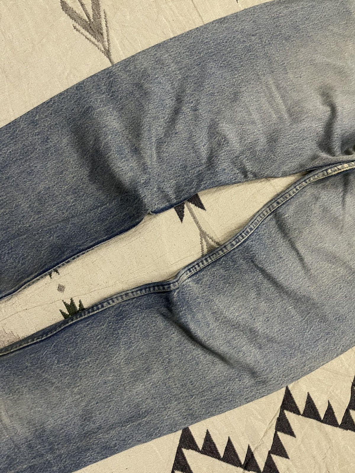 Levi's VINTAGE LEVIS 524 DISTRESSED DENIM JEANS STRAIGHT CUT Size US 30 / EU 46 - 13 Thumbnail