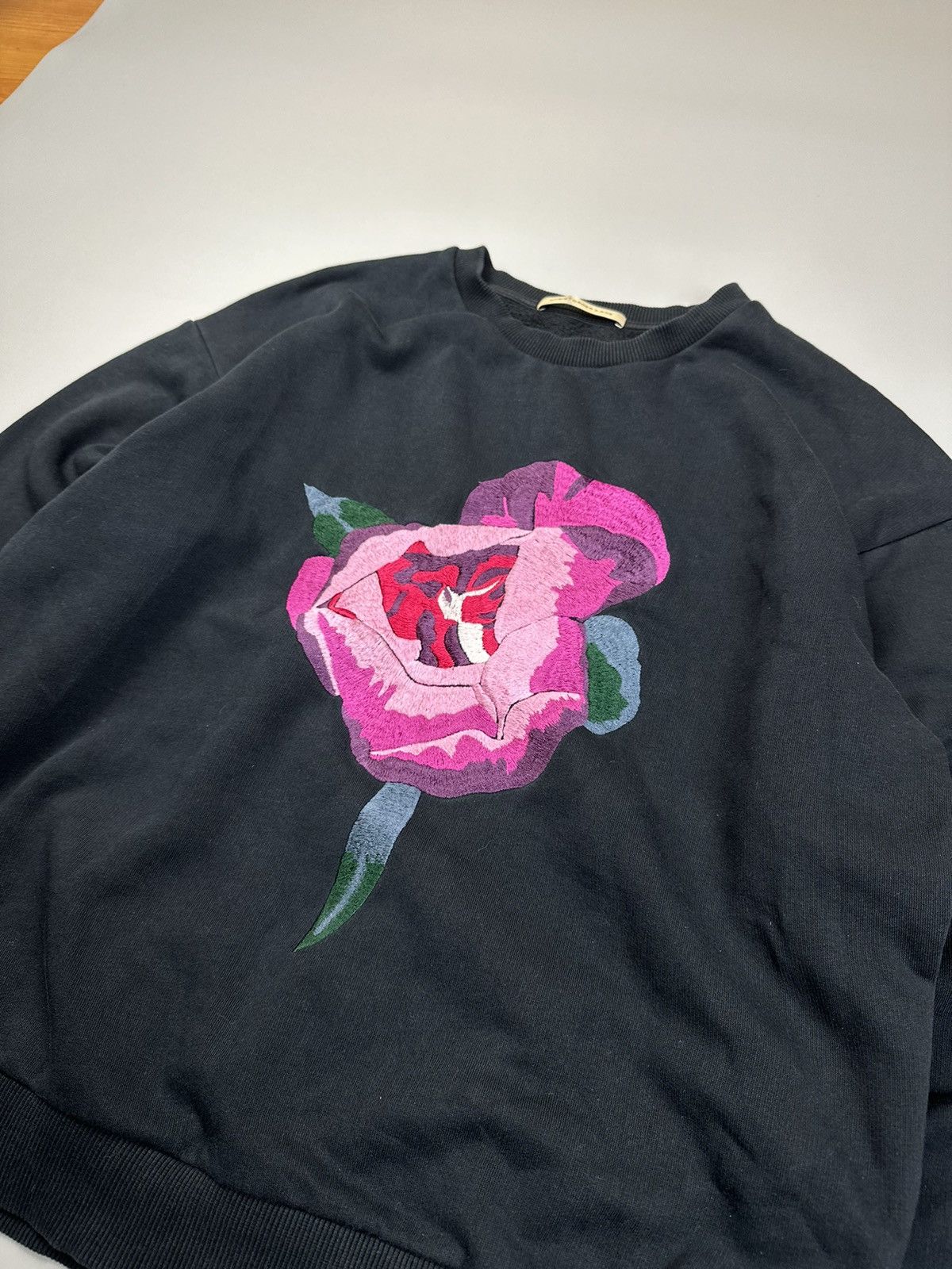 Christopher Kane Christopher Kane Pink Rose Patch Logo Sweatshirt Size US M / EU 48-50 / 2 - 2 Thumbnail