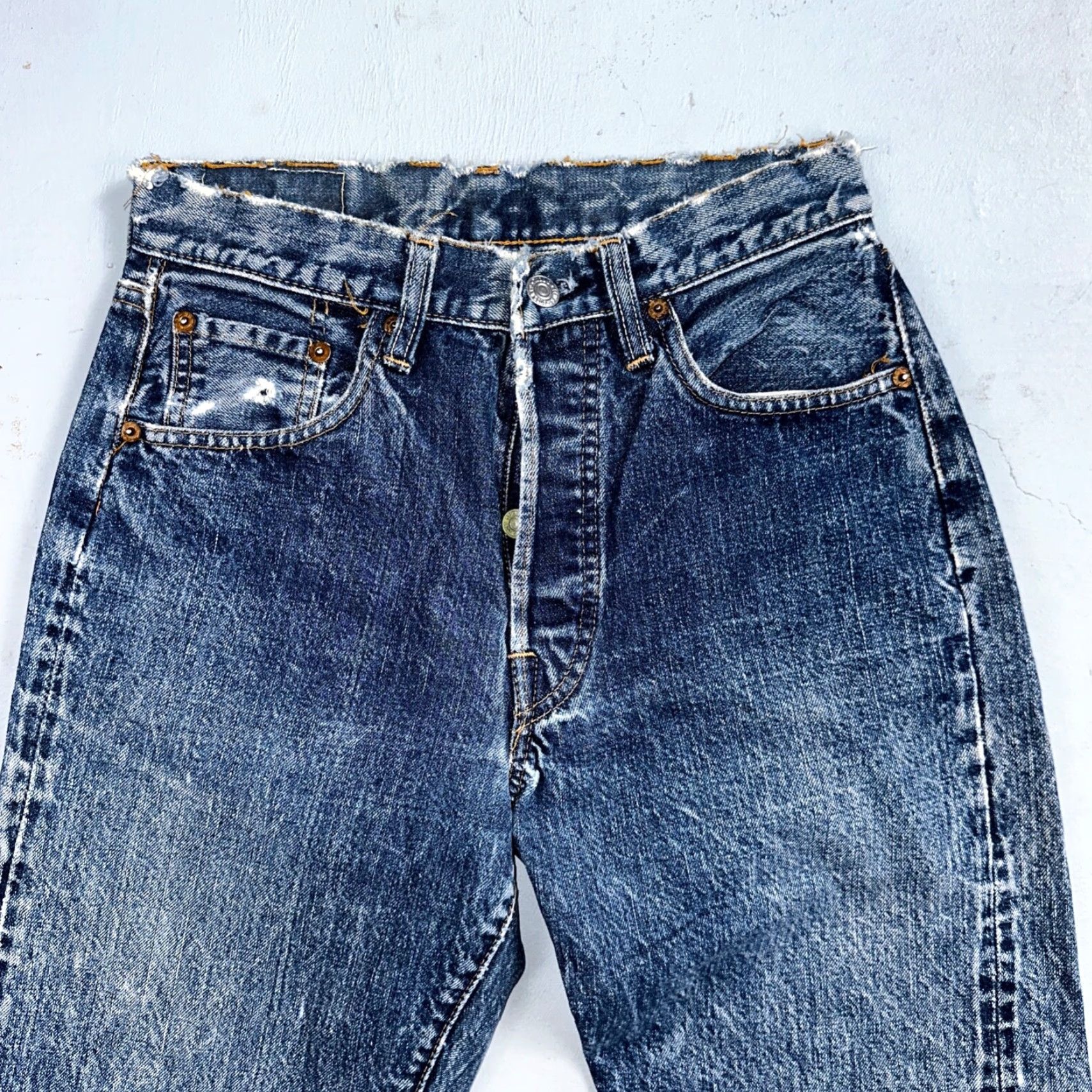 Levi's VINTAGE Levi's 501 XX Jeans 28x32 USA Big E 60s 70s Straight Button Fly Denim Blue Cotton Size US 28 / EU 44 - 2 Thumbnail