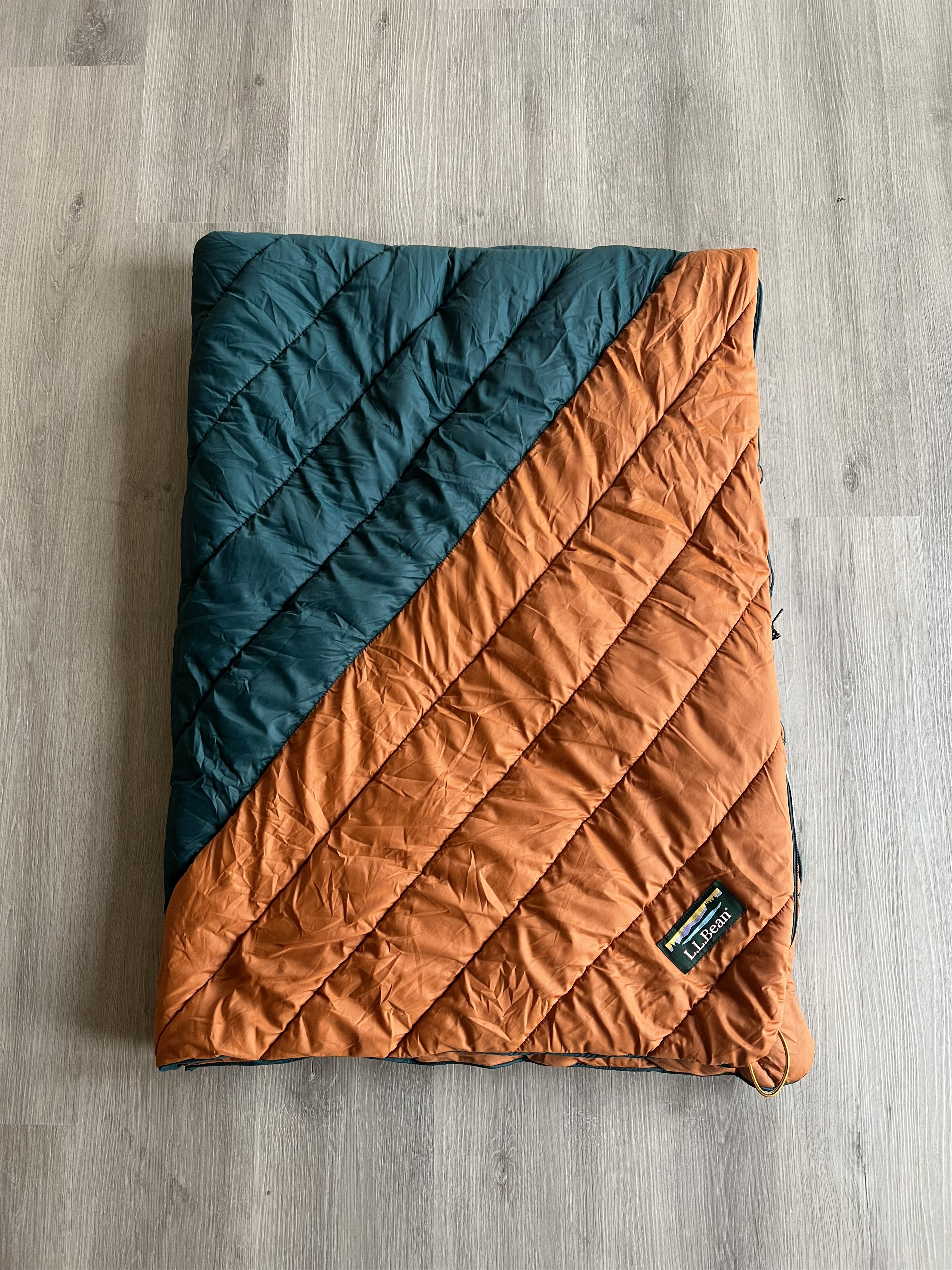 Bean mountain classic camp blanket gorpcore