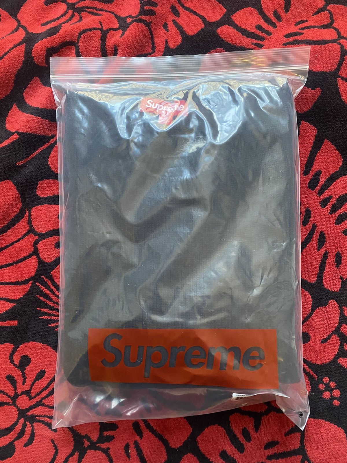 Supreme Supreme Angora Script Sweater Black XL Size US XL / EU 56 / 4 - 7 Thumbnail