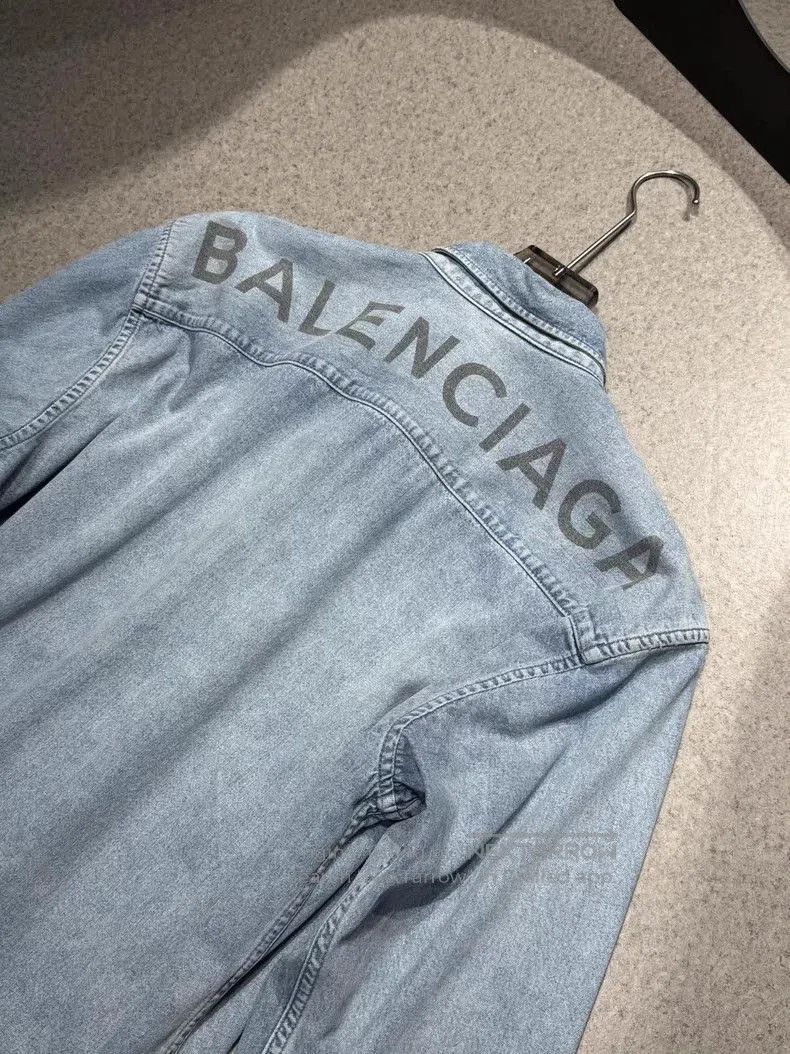 Balenciaga Balenciaga Washed Blue Denim Jacket. Size US S / EU 44-46 / 1 - 5 Thumbnail