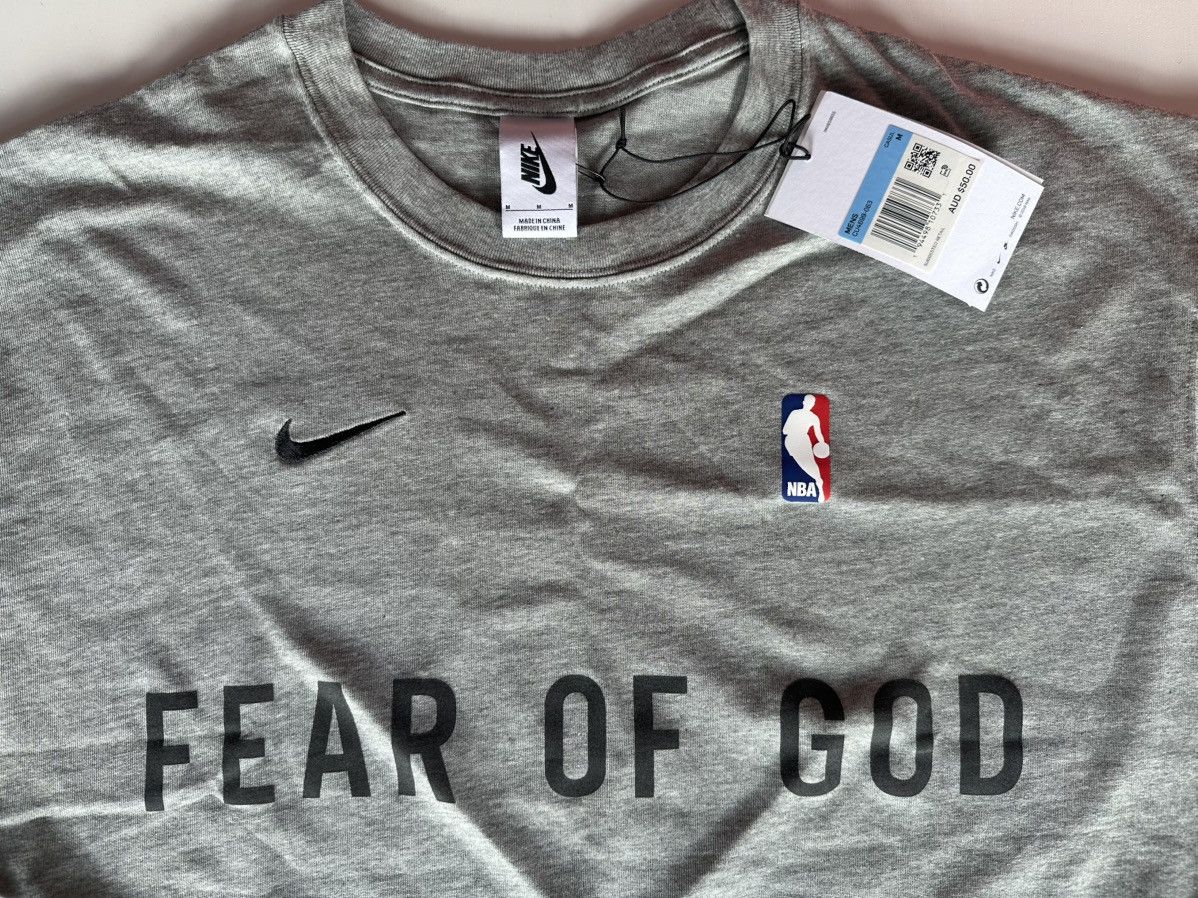 Fear of God × Nike Fear Of God x Nike NBA Warm Up T-Shirt Dark Heather Grey Size US M / EU 48-50 / 2 - 2 Thumbnail