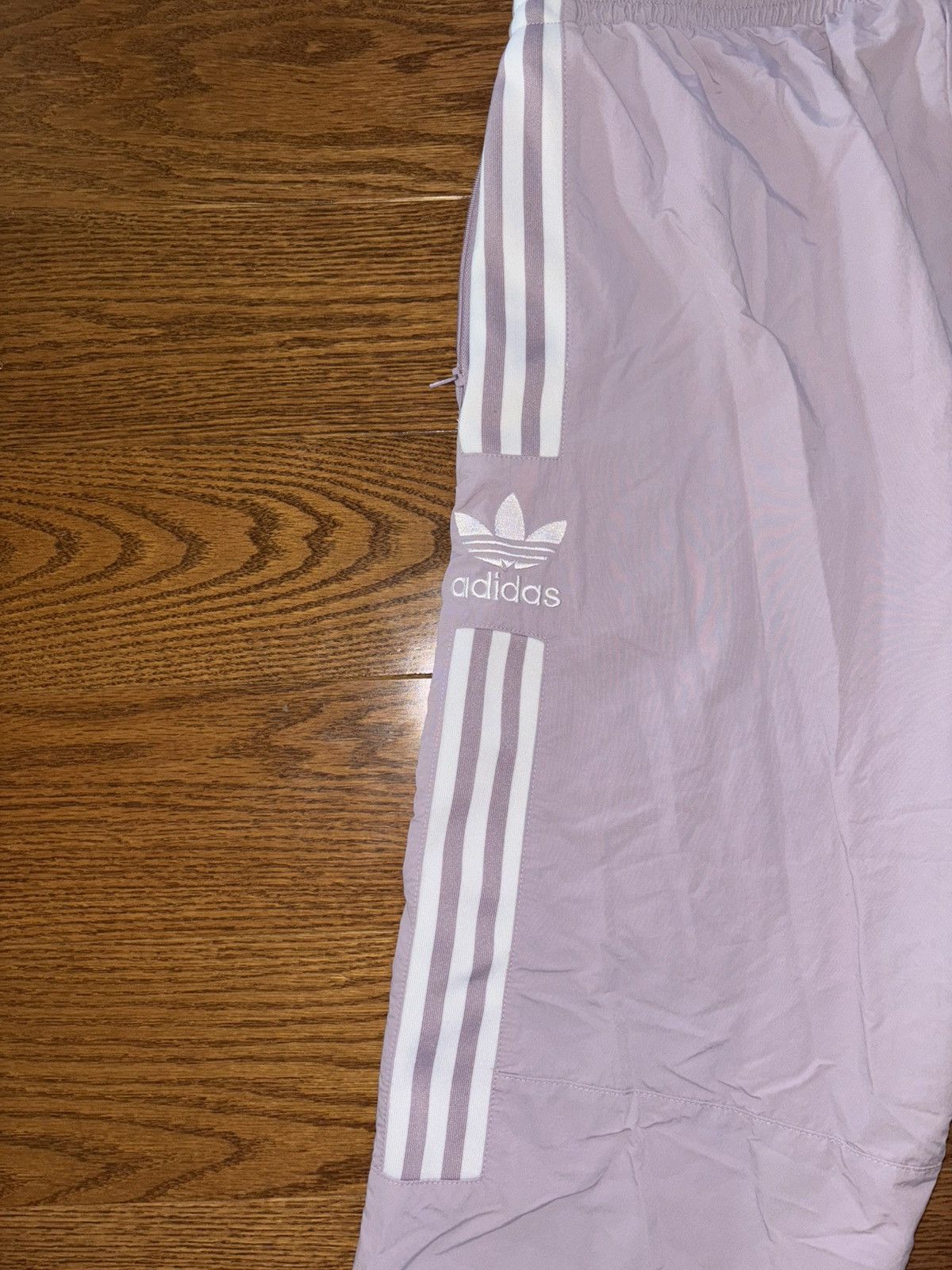 Adidas × Vintage Adidas women’s wind breaker baggy cuffed pants. Size 36" / US 14 / IT 50 - 4 Thumbnail