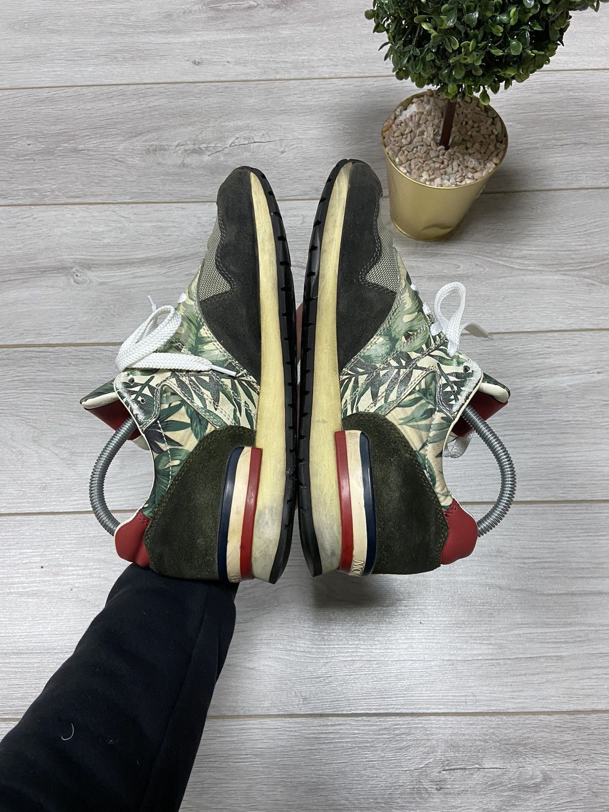 Moncler Moncler 🇫🇷 palm sneakers suede Size US 7.5 / EU 40-41 - 9 Thumbnail